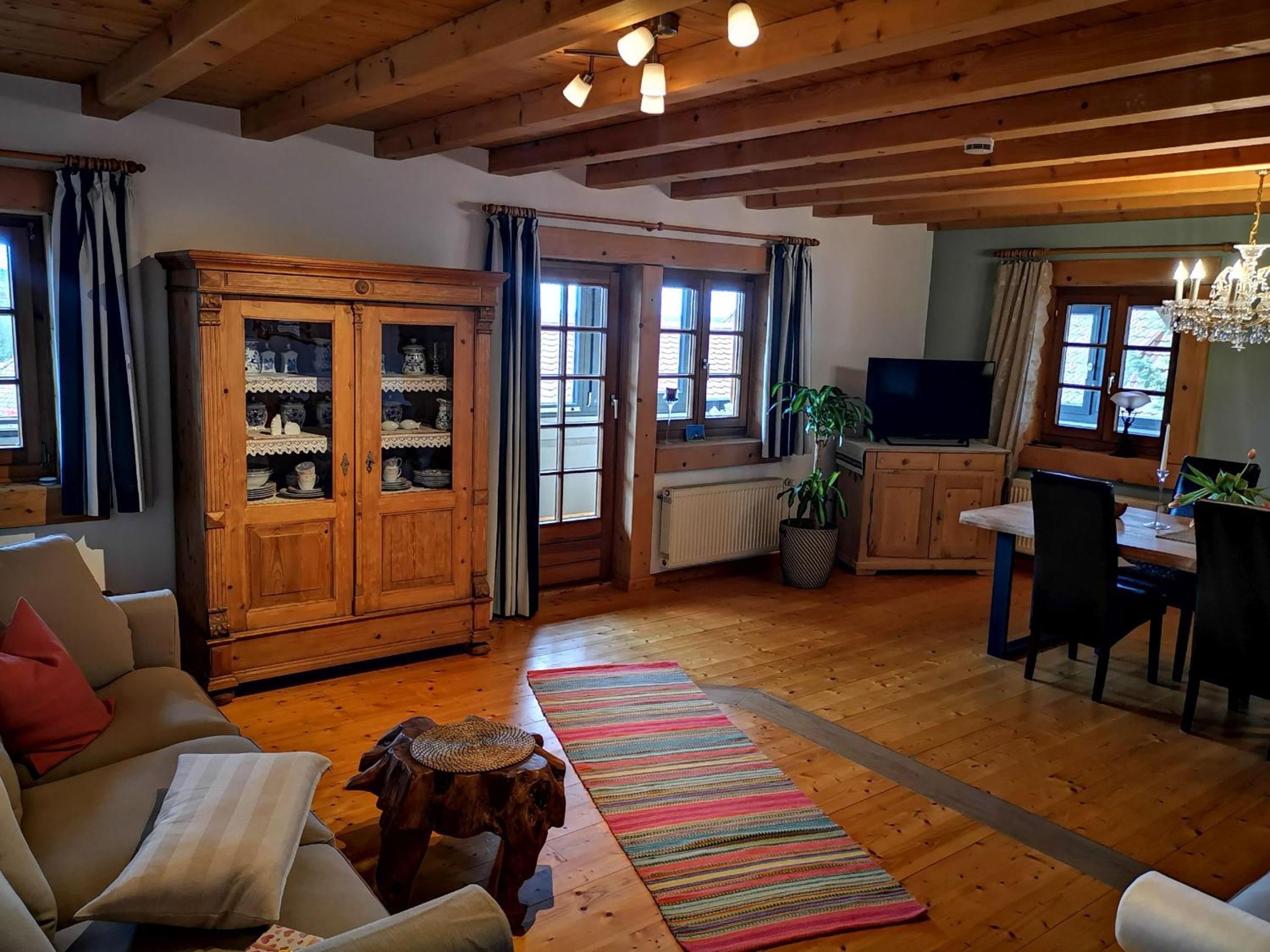 Apartment photo 2