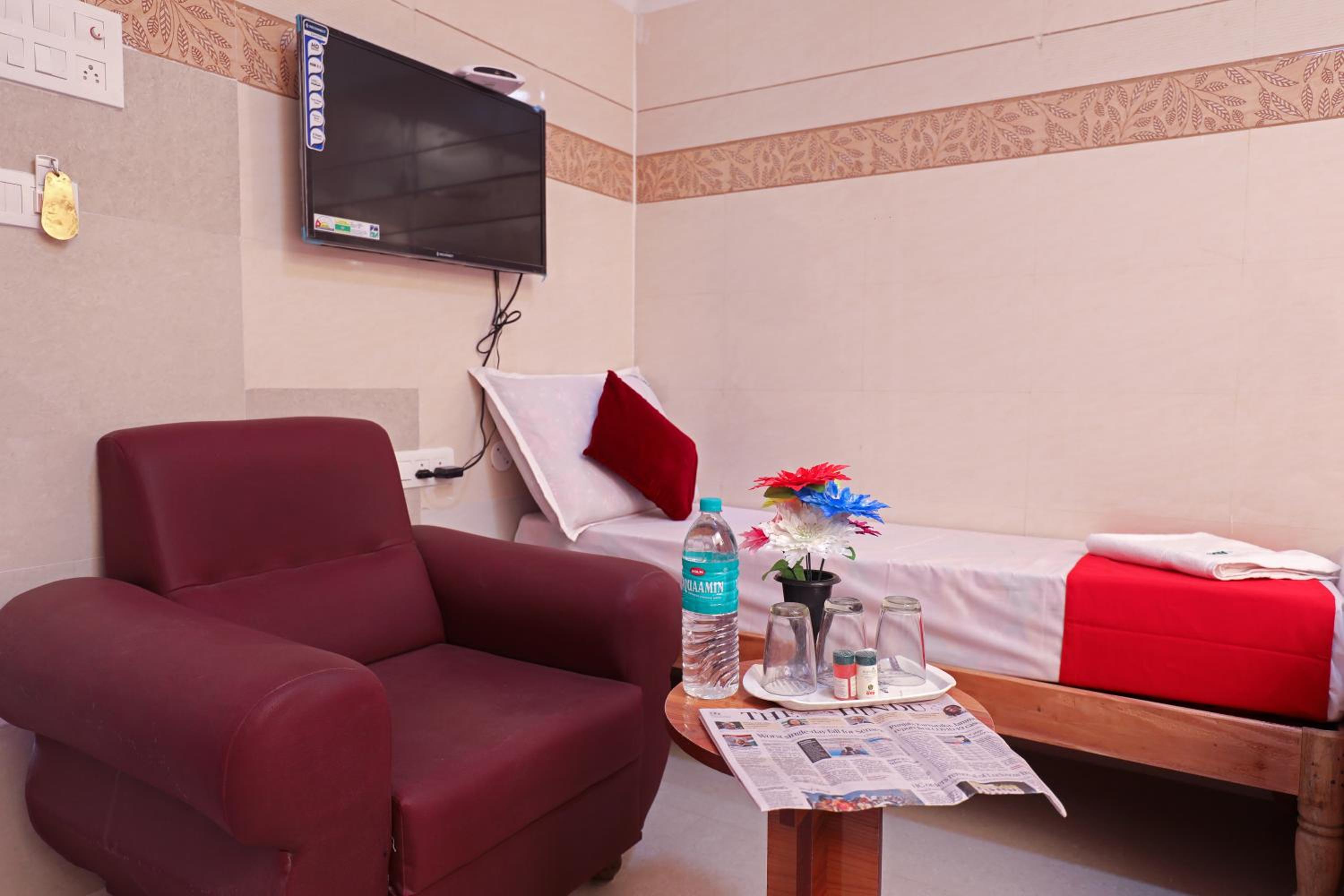 Deluxe Triple Room - Photo 7
