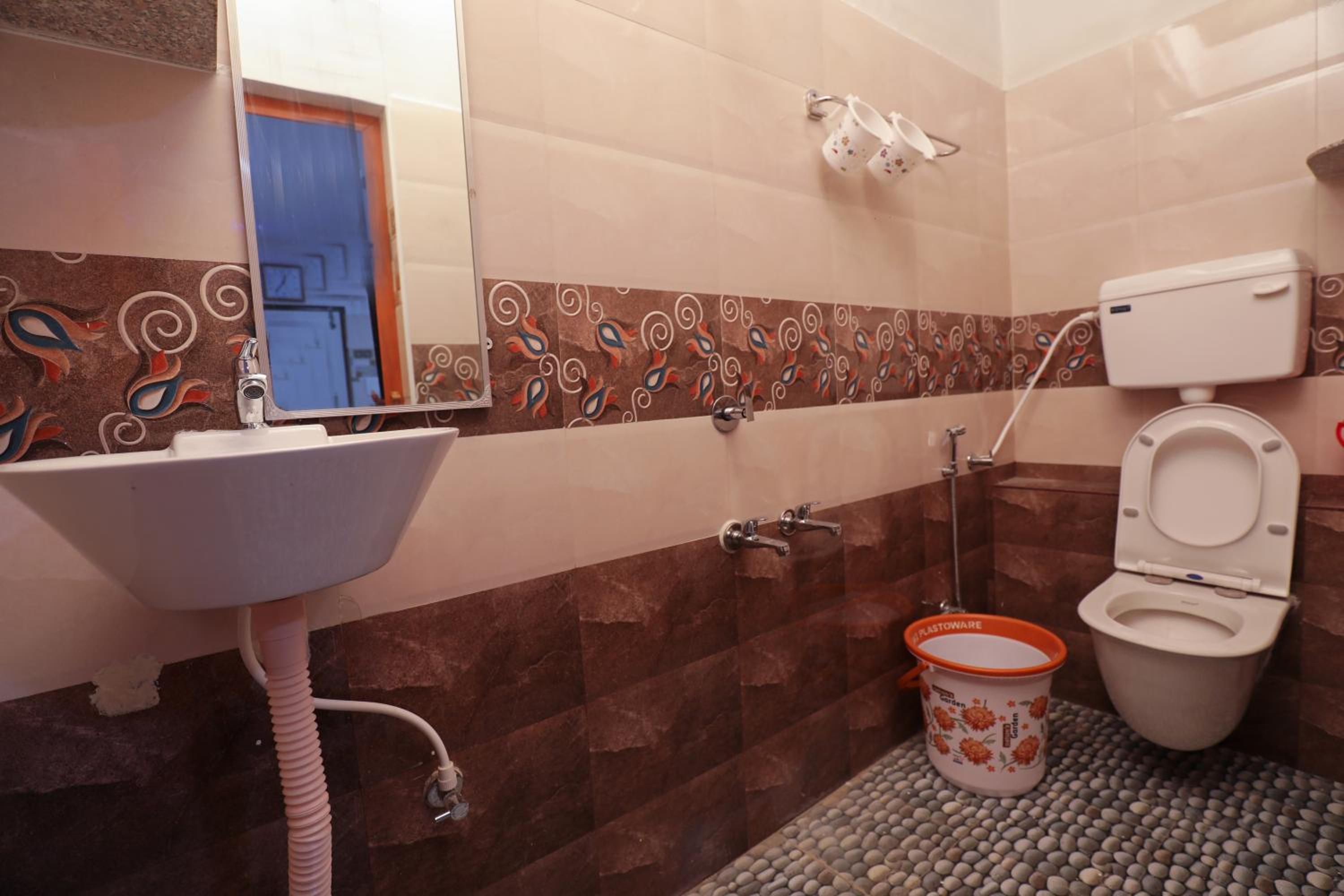 Deluxe Triple Room - Photo 13