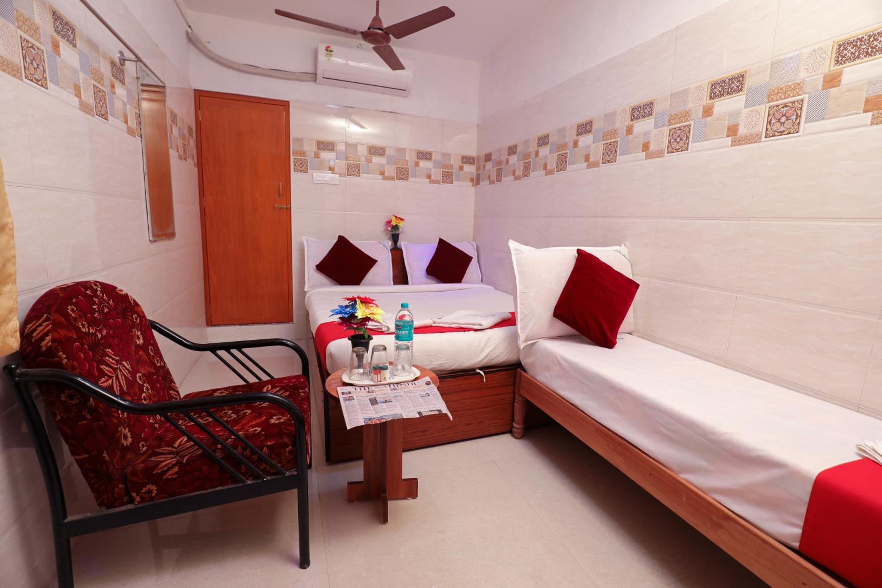 Deluxe Triple Room - Photo 11