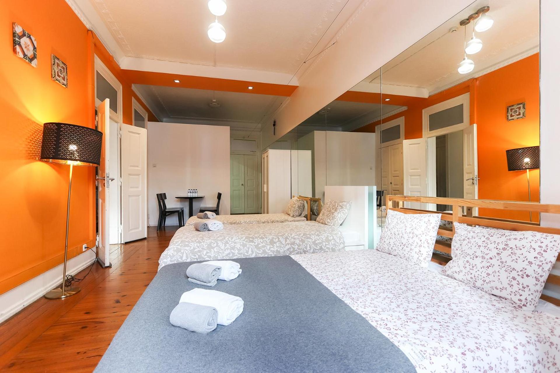 Quadruple Room with Private Bathroom photo 3