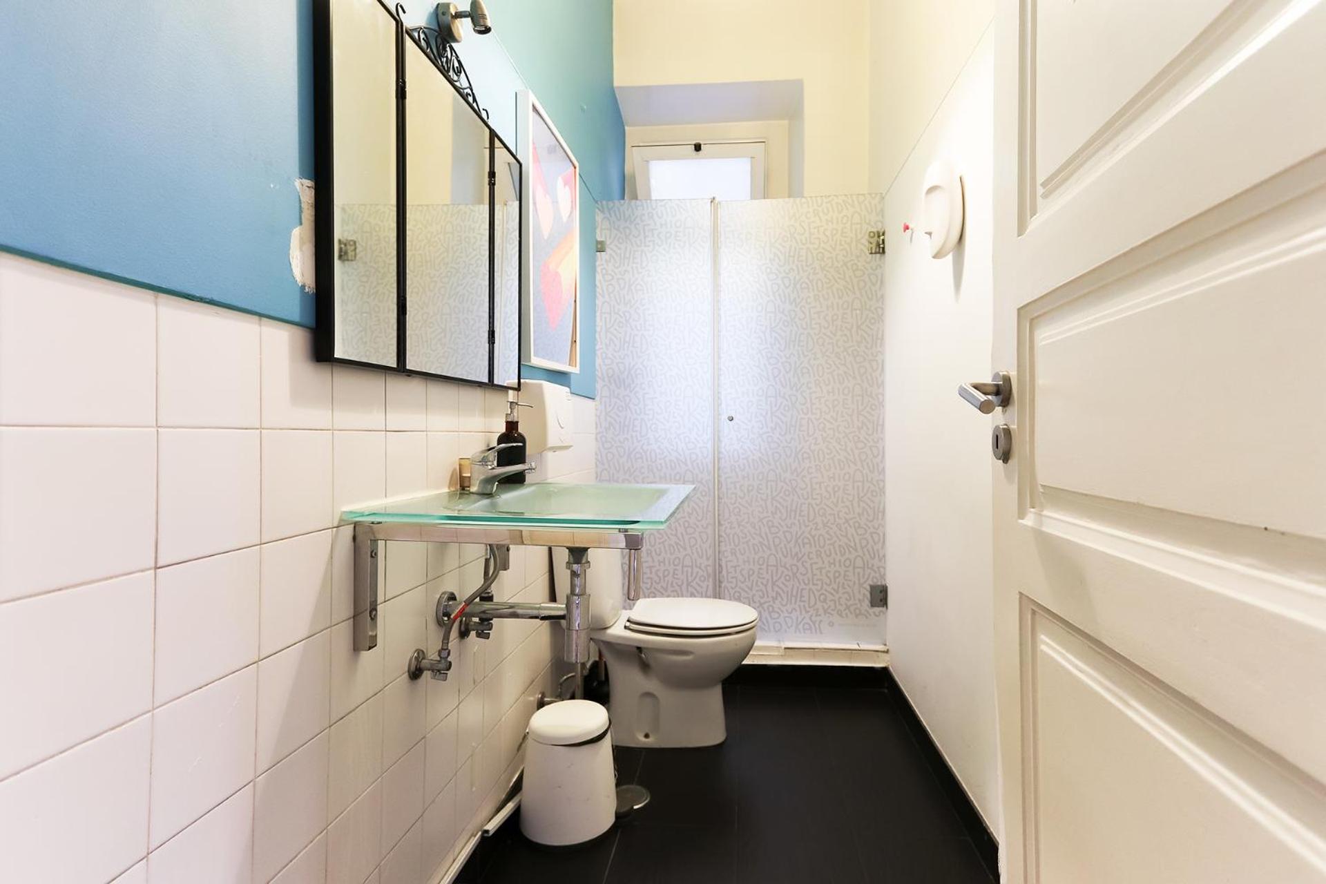Standard Twin Room with Shared Bathroom photo 3