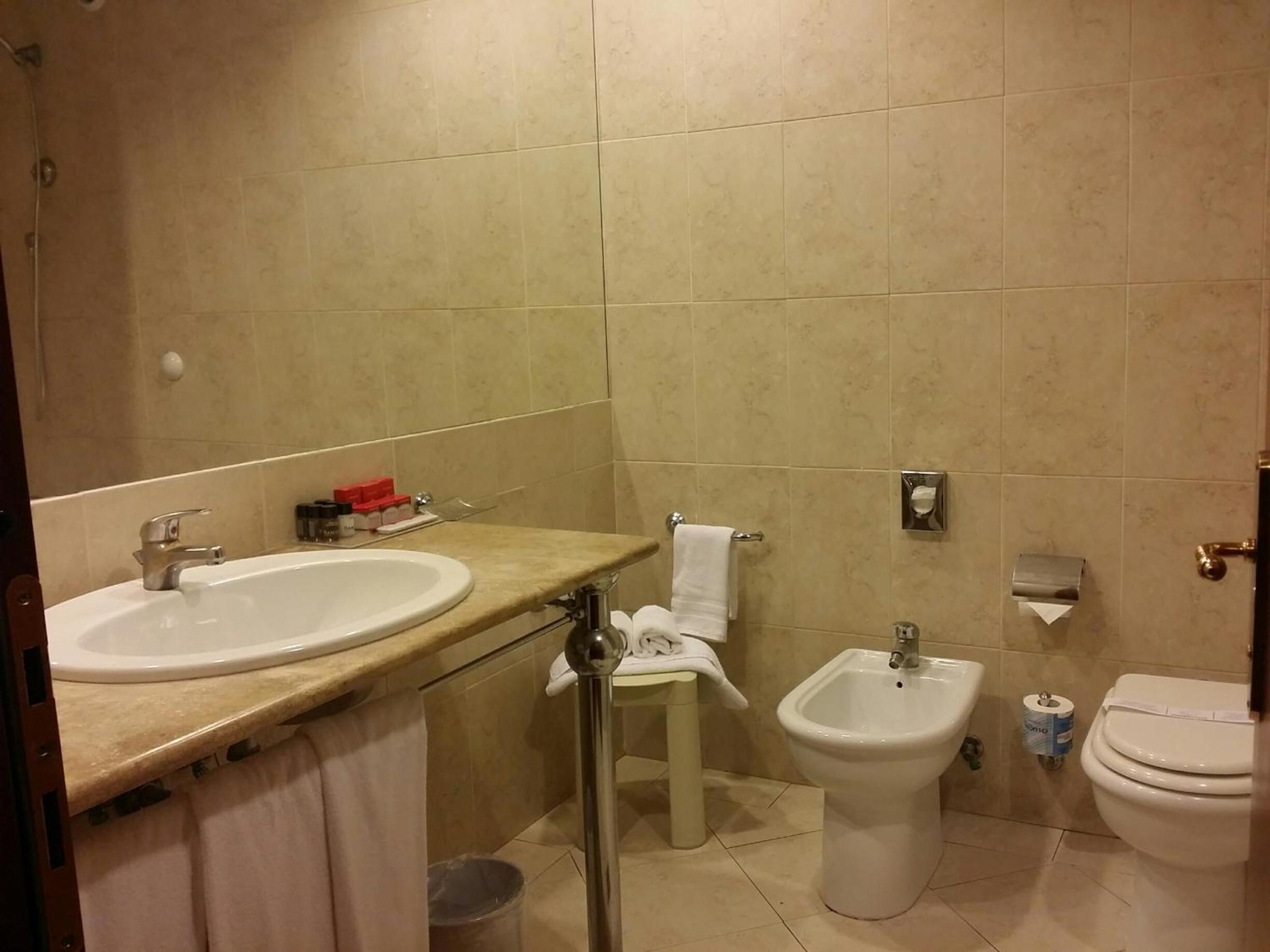Classic Double Room - Photo 7