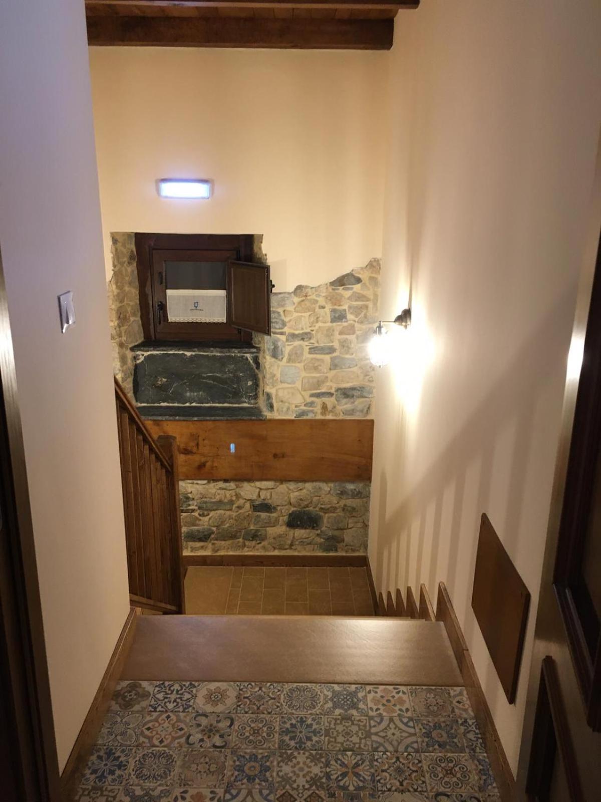 Apartment with Balcony photo 3