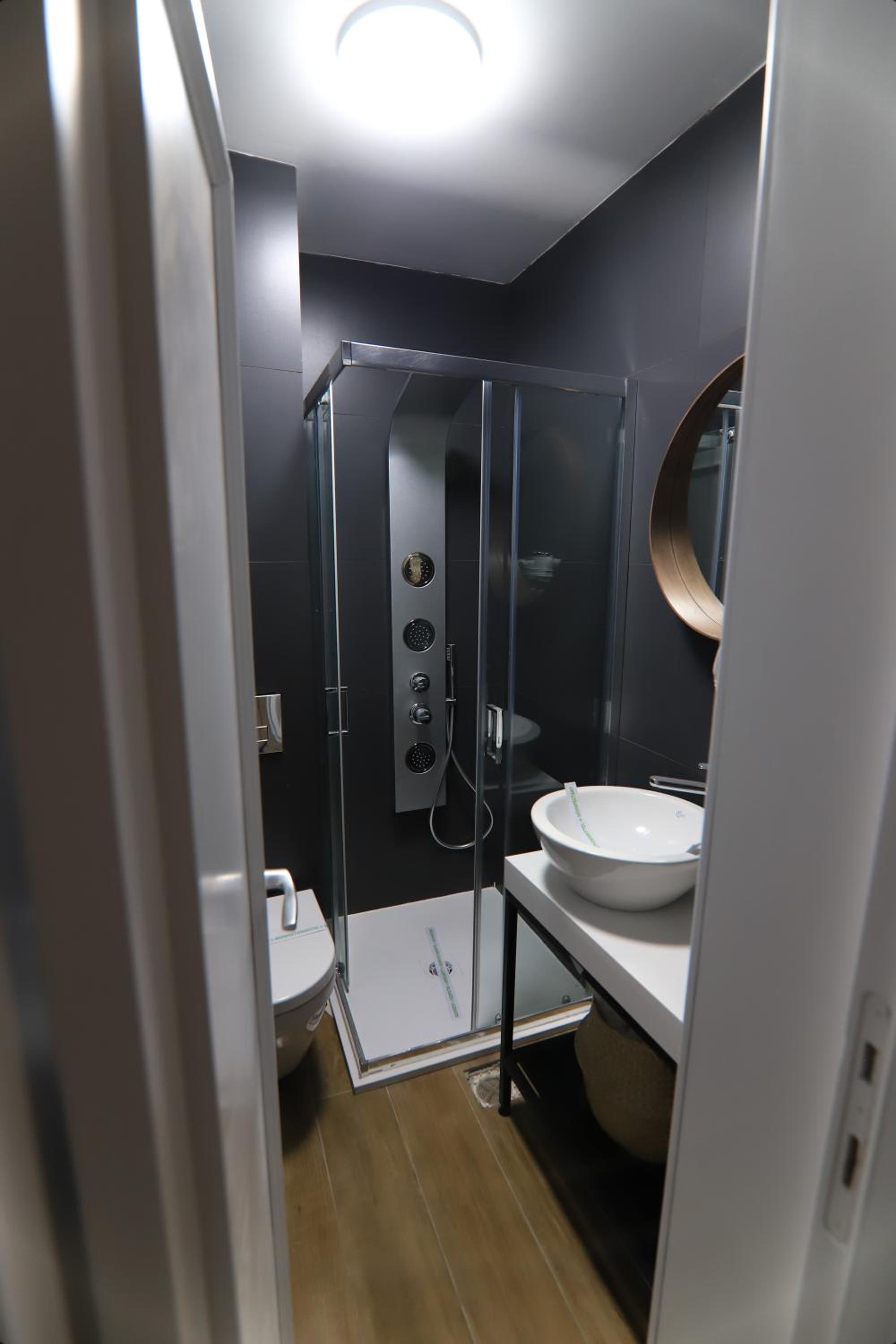 Standard Double Room - Photo 7