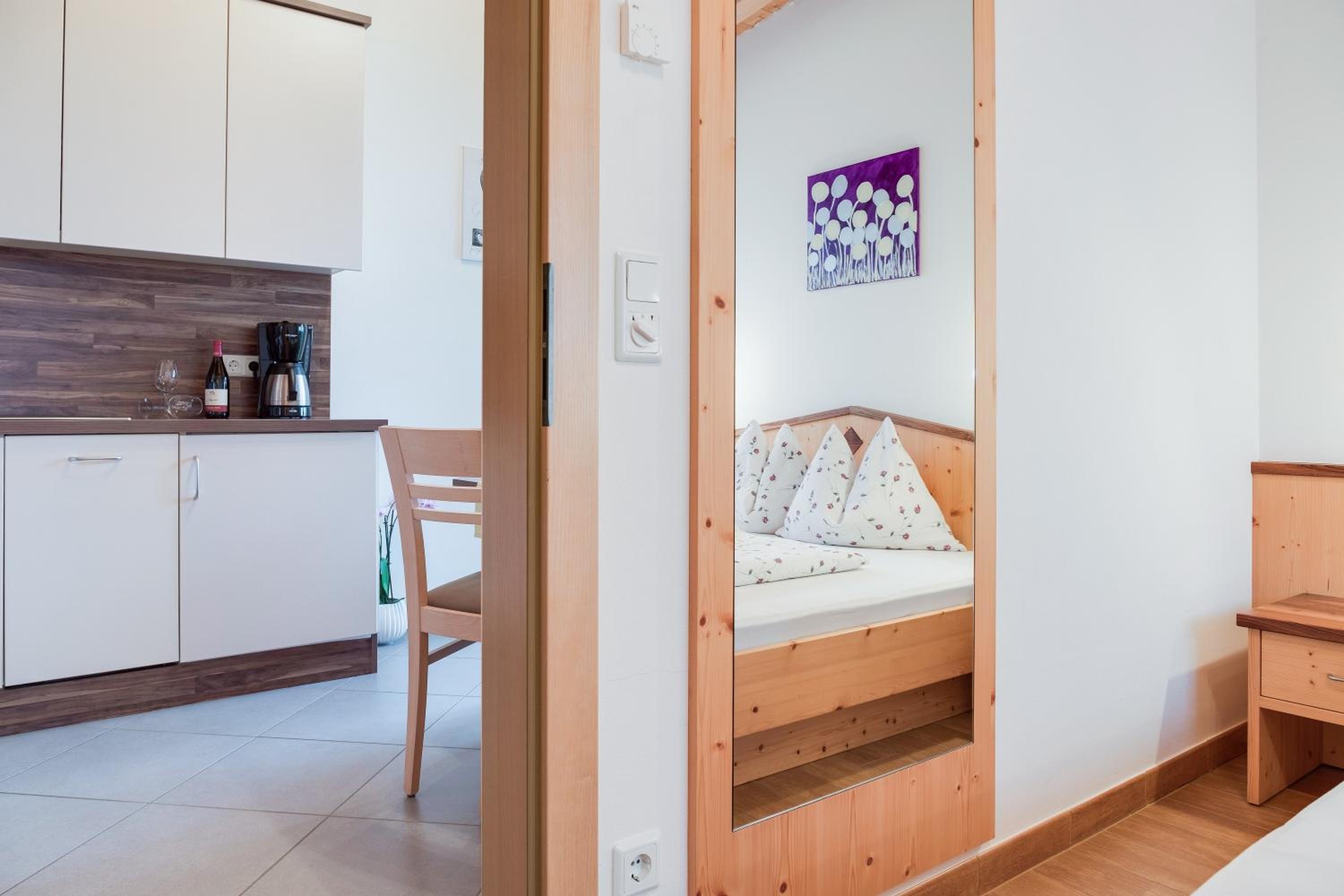 Two-Bedroom Deluxe Apartment with Balcony photo 1