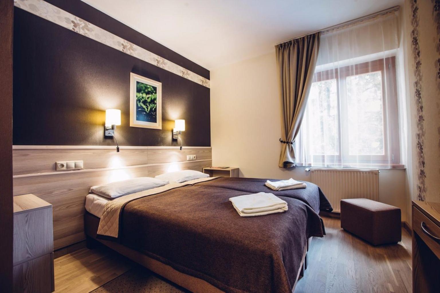 Standard Twin Room - Photo 1