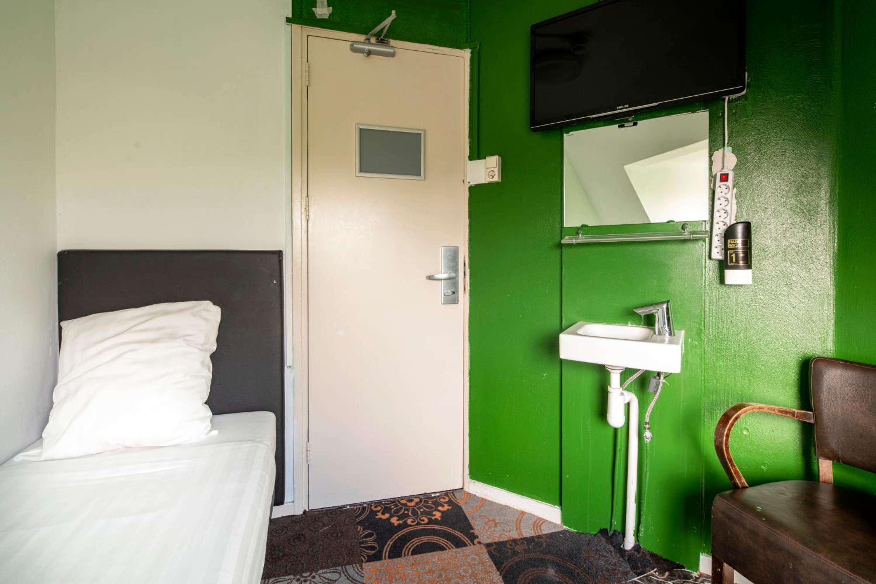 Single Room With Shared Facilities photo 3