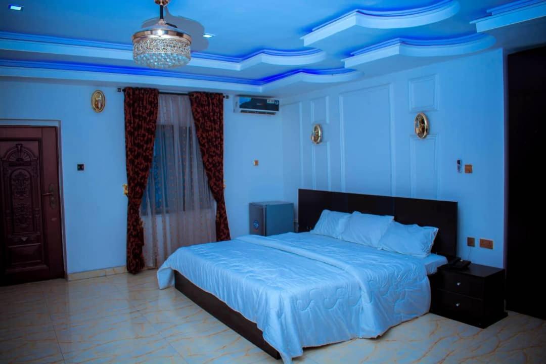 Deluxe King Room photo 3