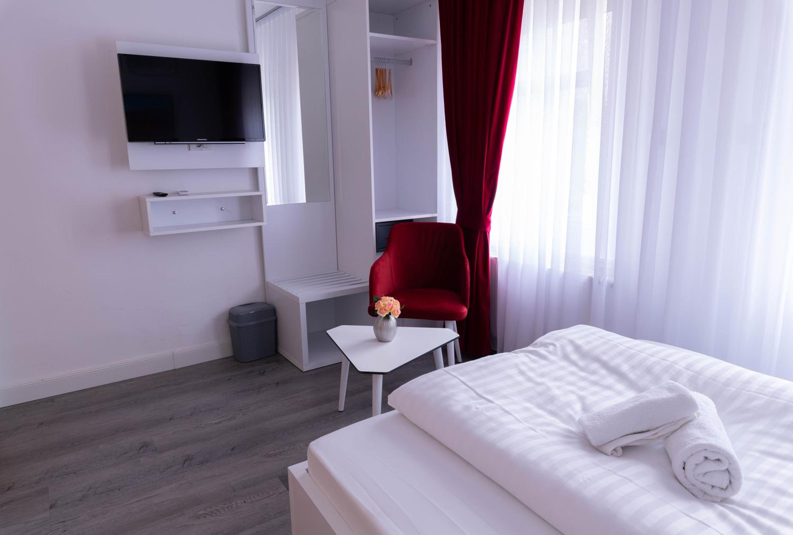Single Room photo 3