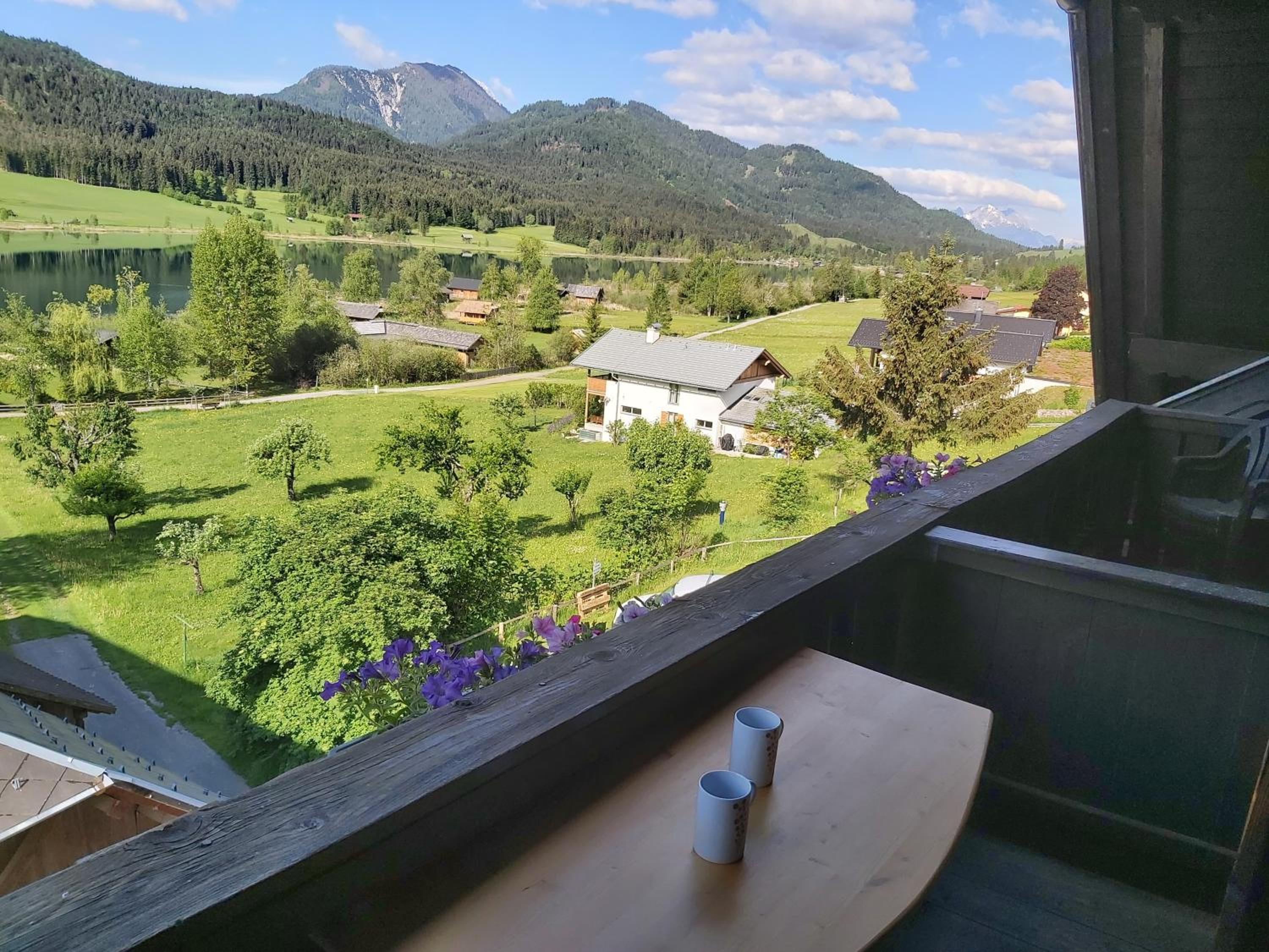 Apartment with Lake View photo 2