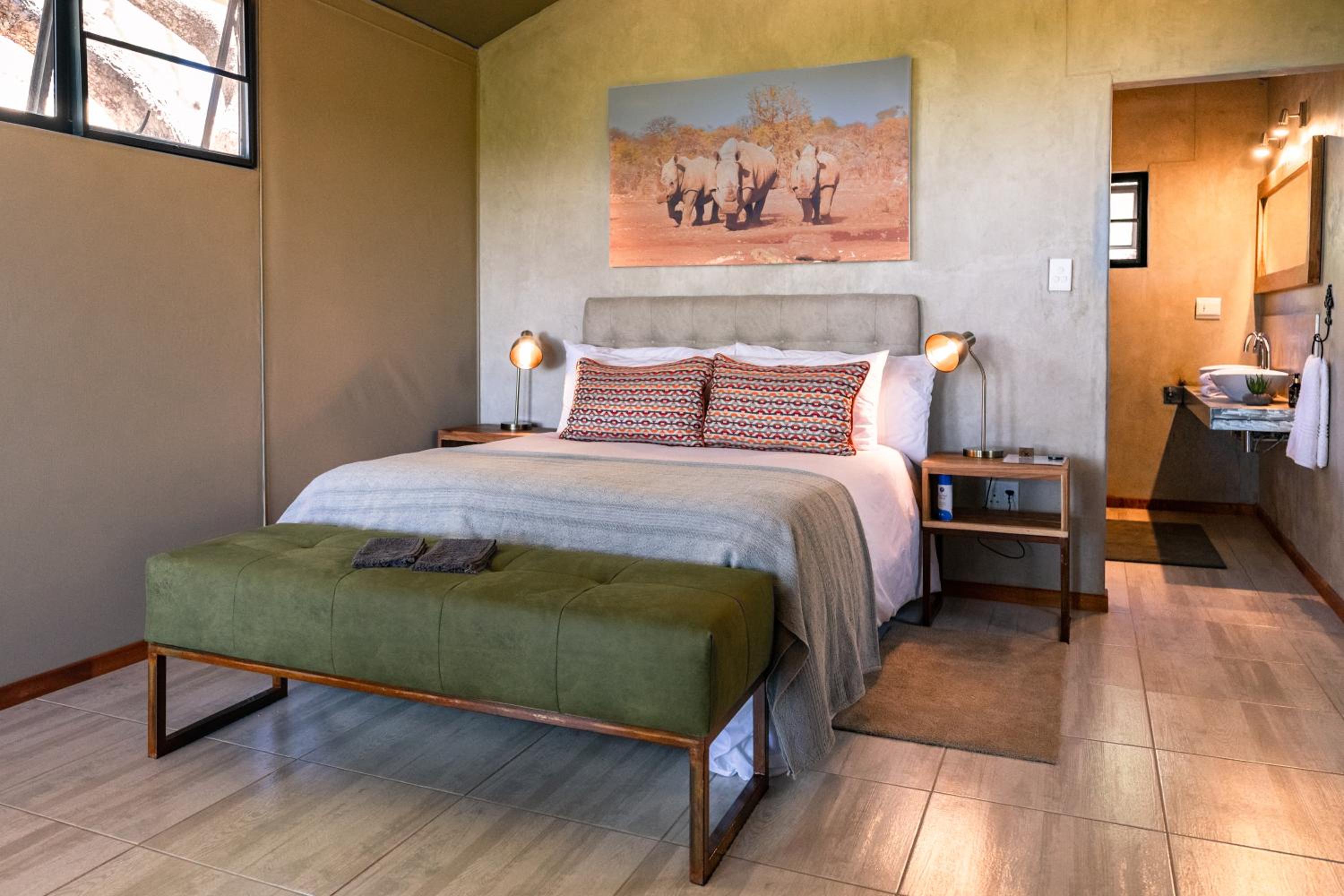 Luxury Queen Room photo 1
