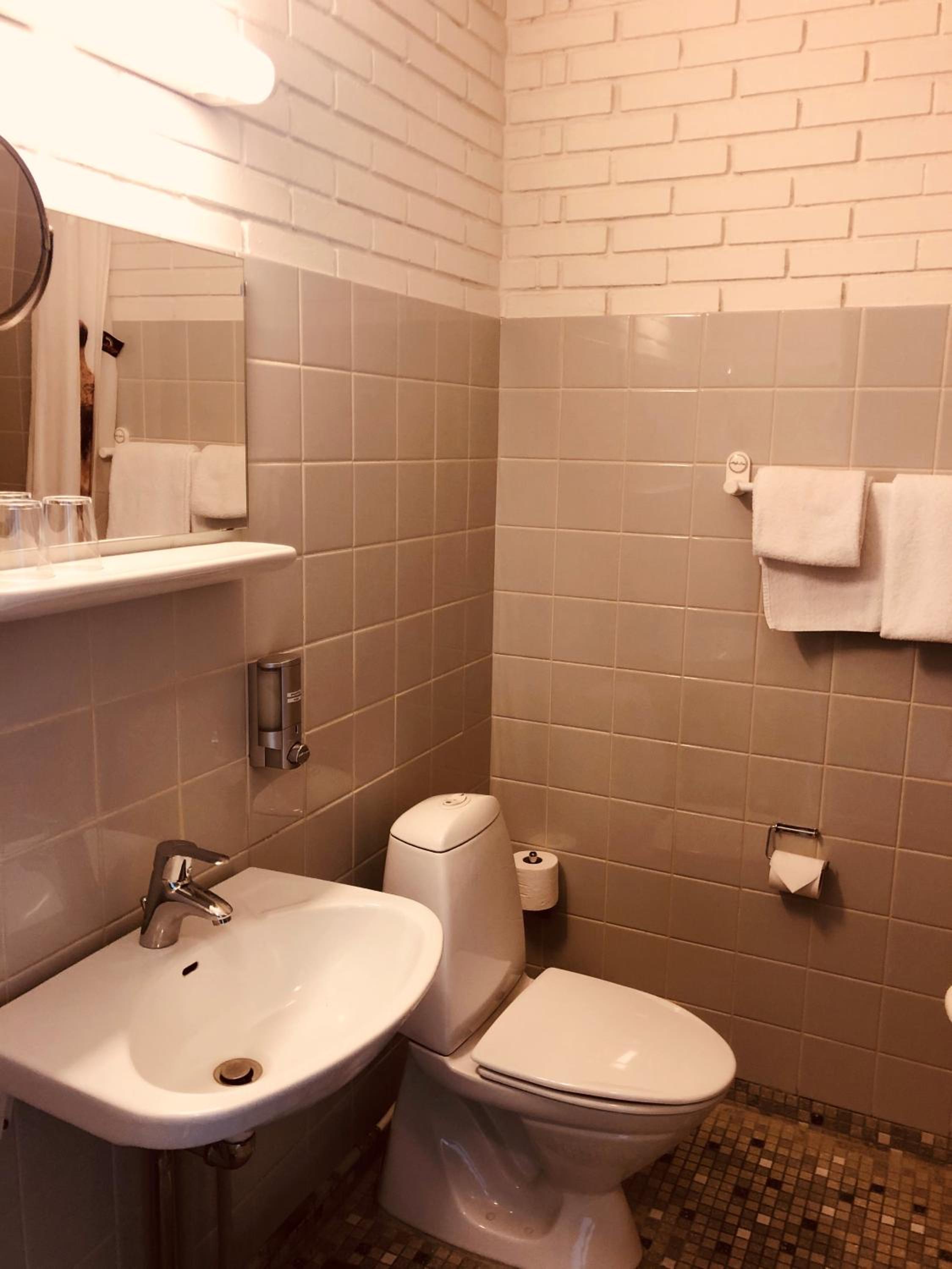 Single Room photo 2