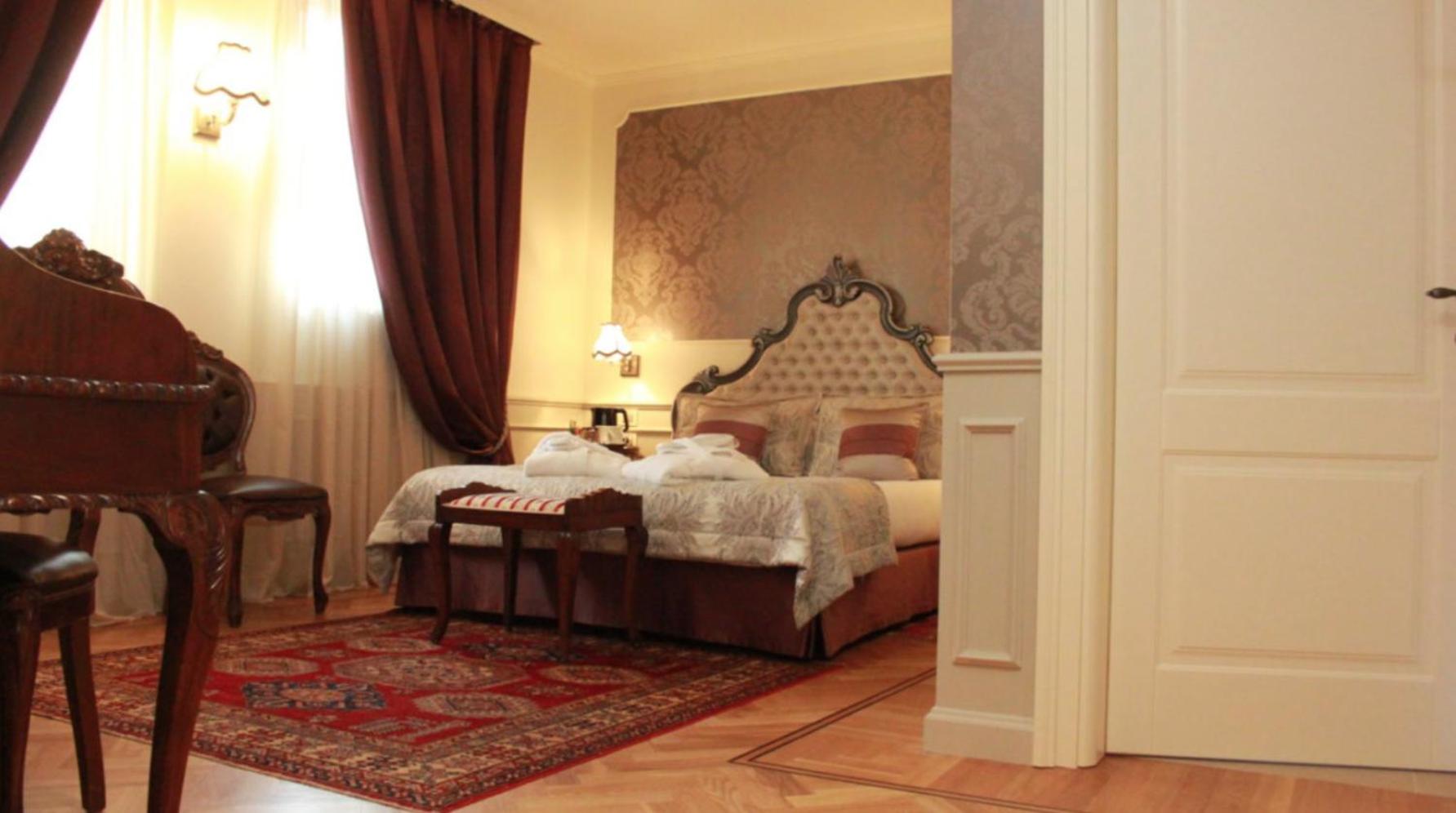 Superior Double Room - Photo 1