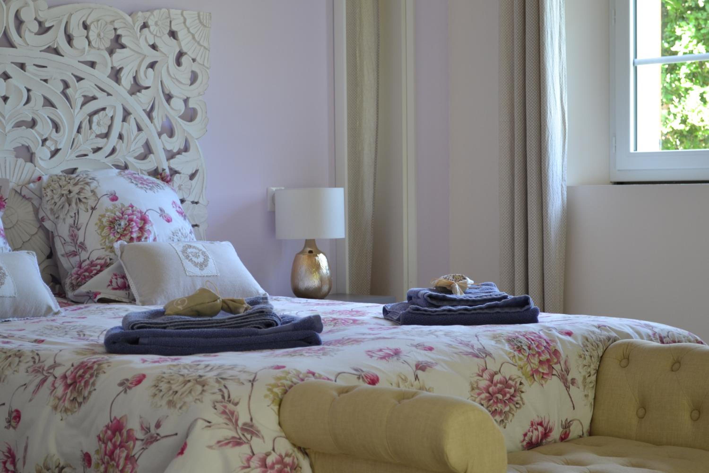 Queen Room with Garden View photo 3