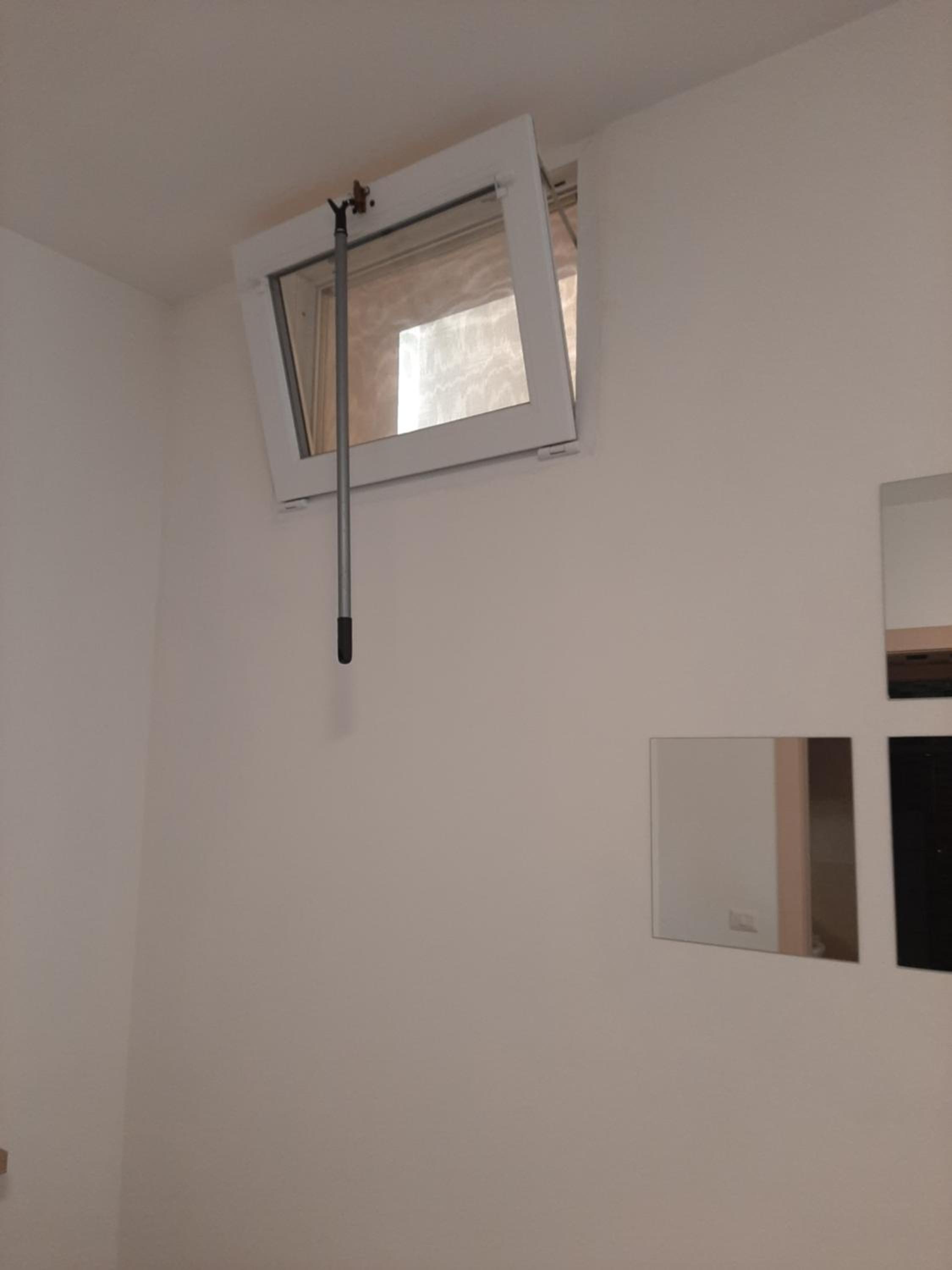 Basement Studio - Photo 13
