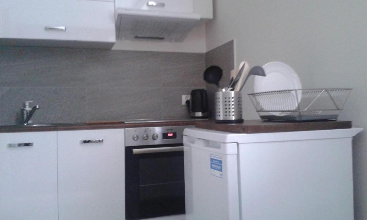 Large Double Room - Photo 32