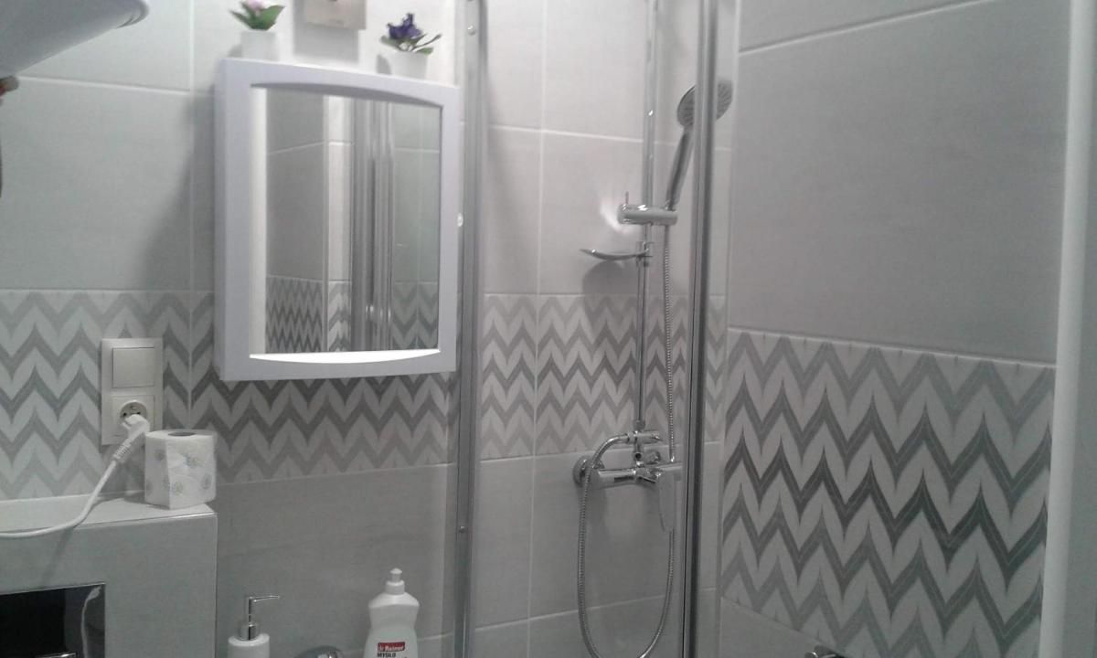 Large Double Room - Photo 21