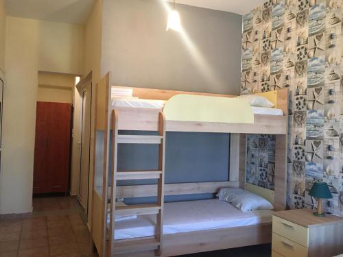 Classic Quadruple Room