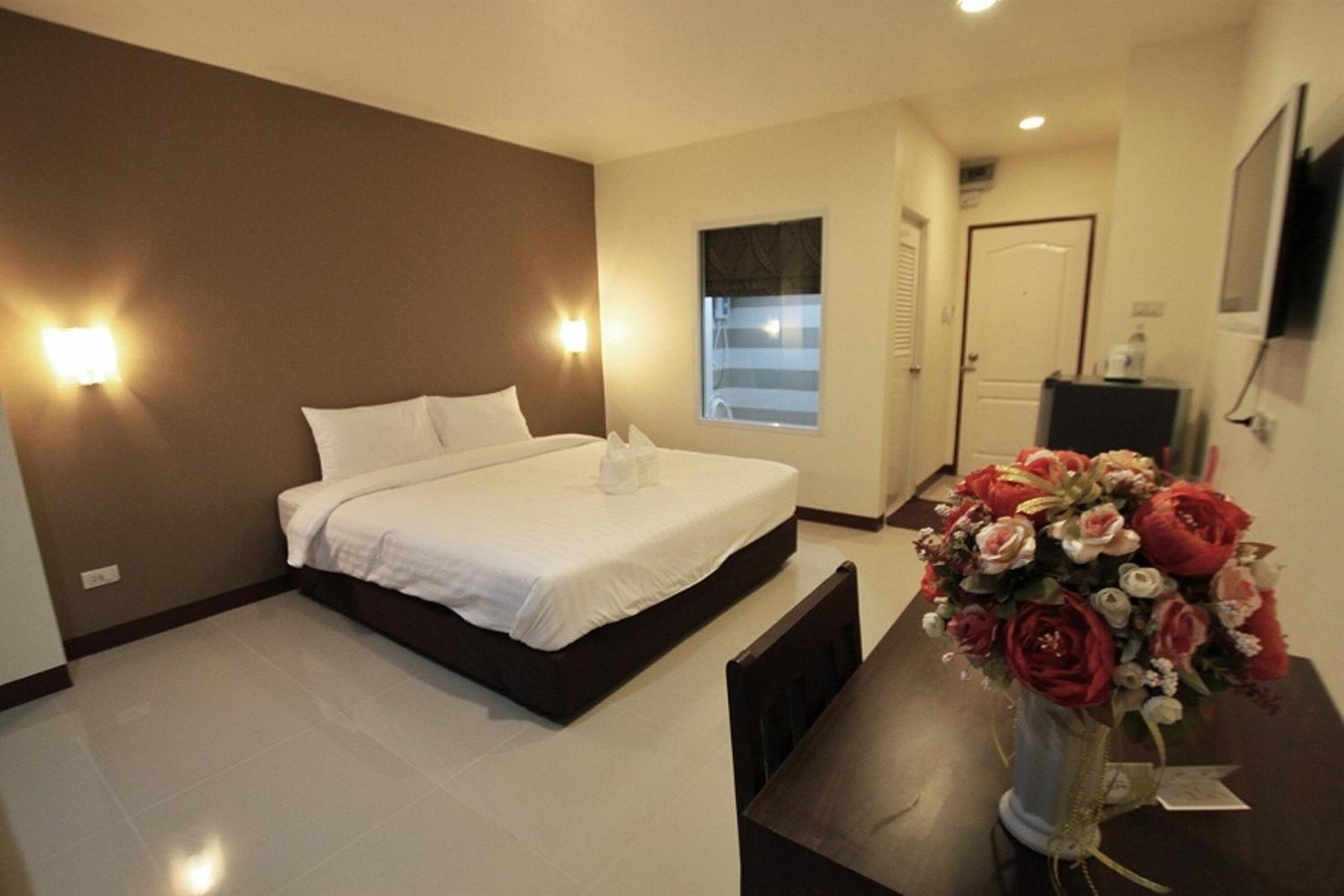 Standard King Room photo 3