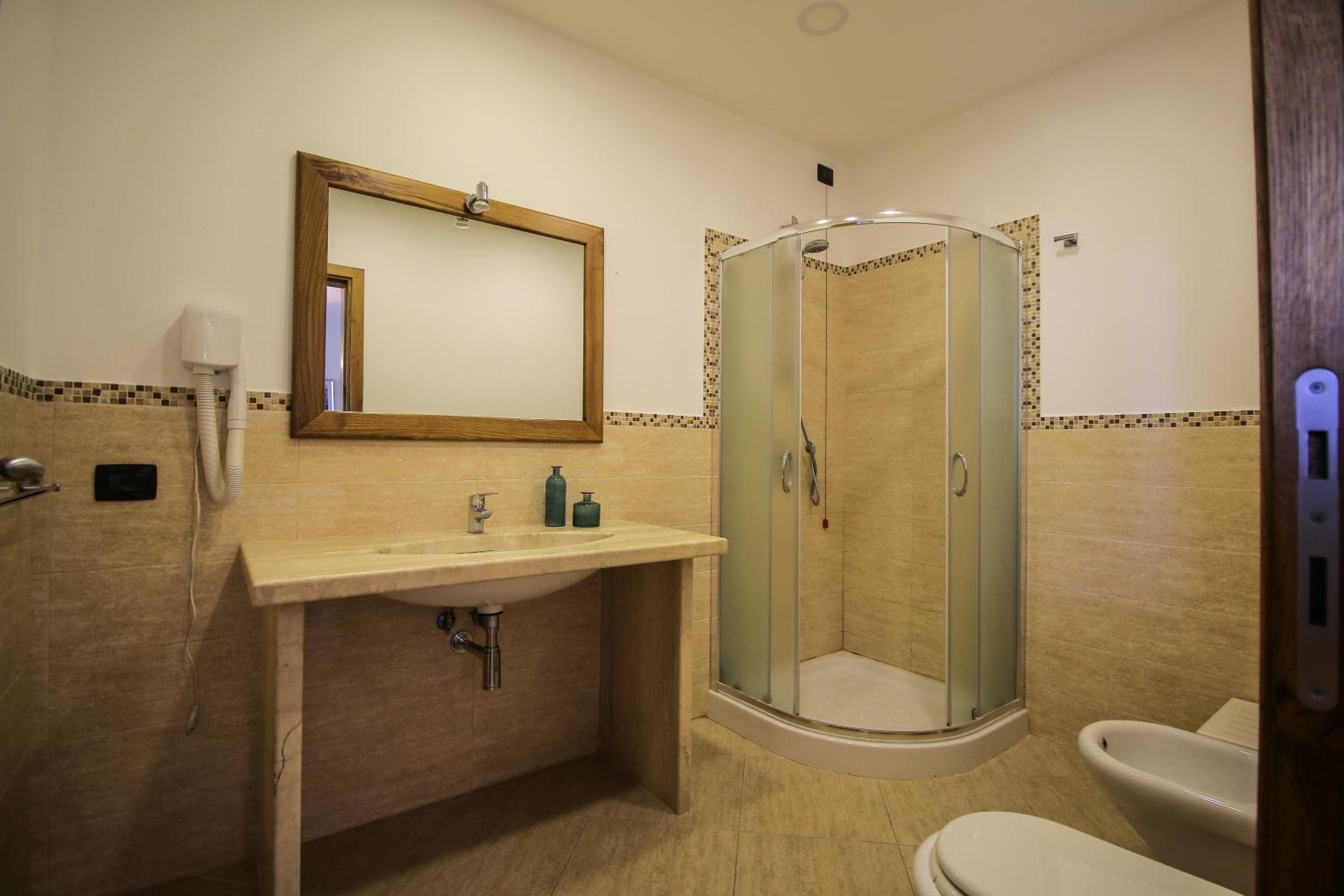Superior Double Room - Photo 15