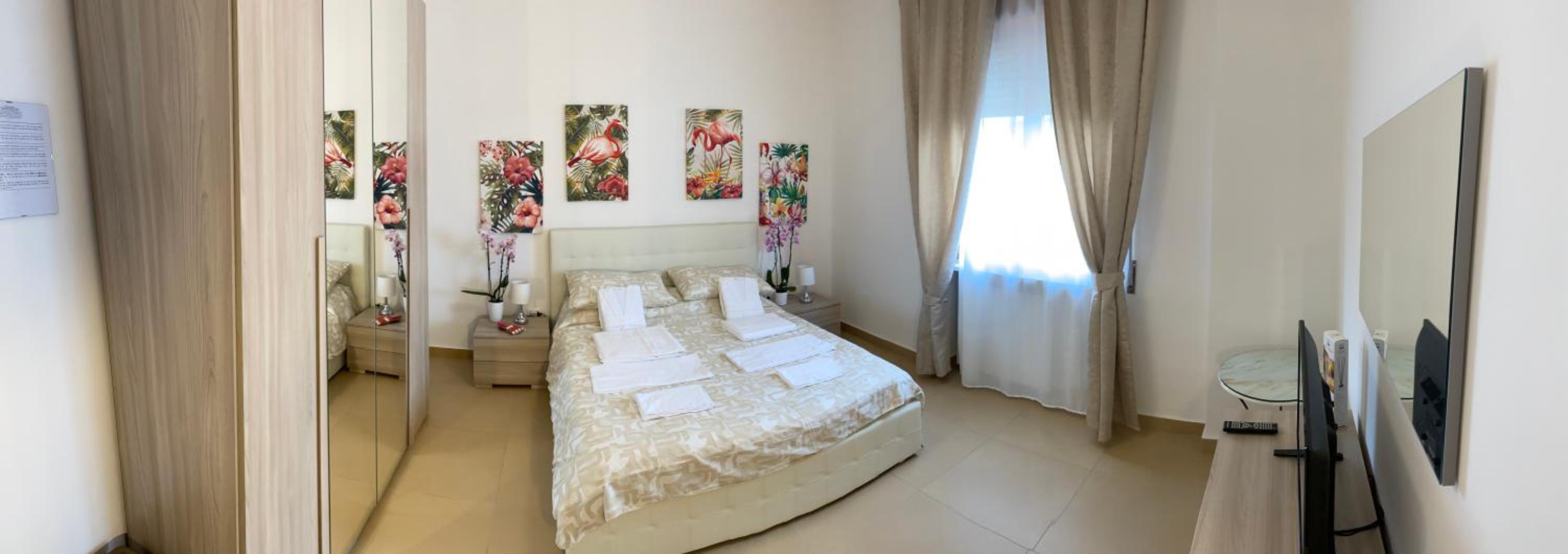 Double Room with Private Bathroom - Photo 27