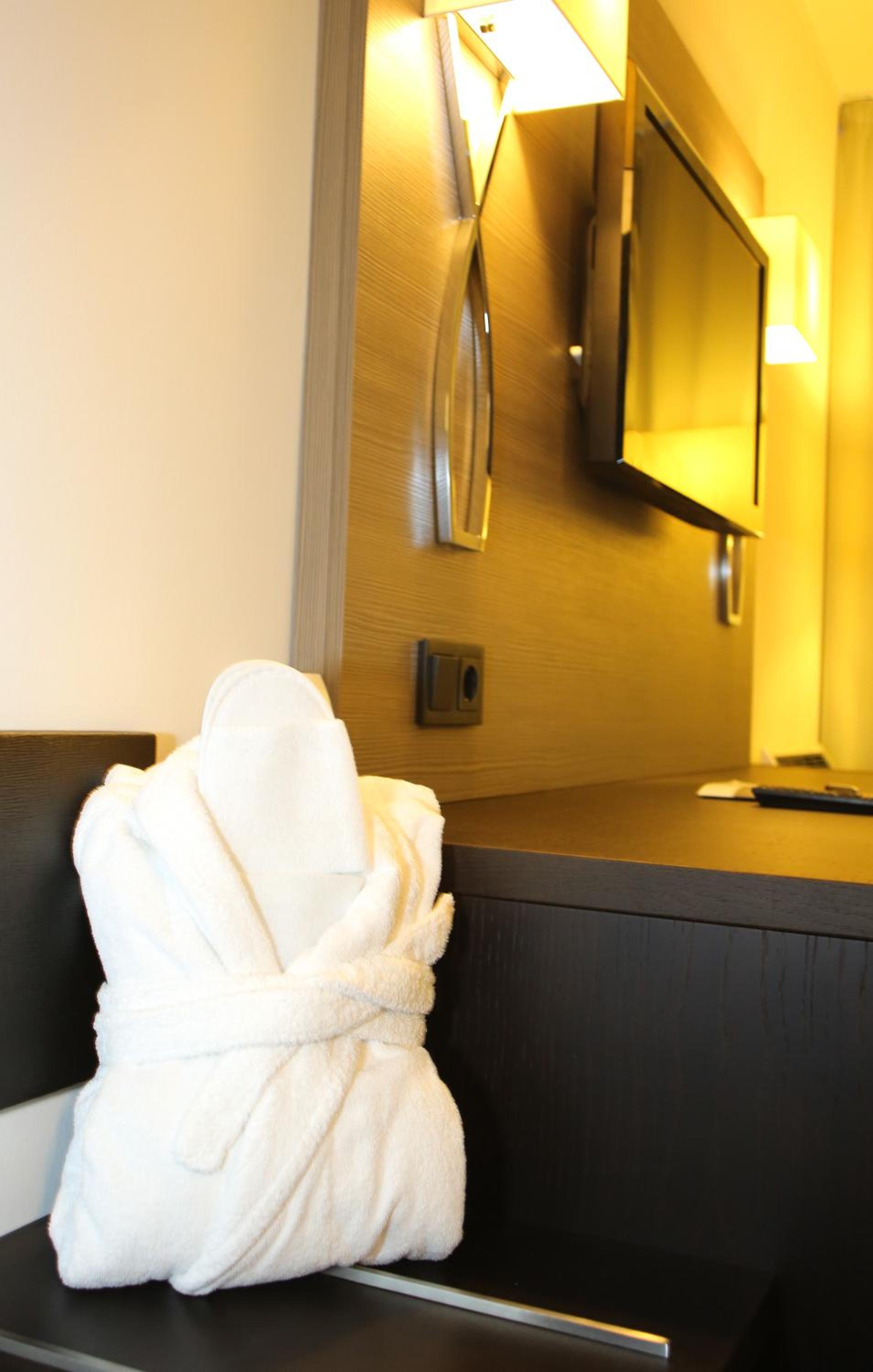 Discovery Package - Superior Room photo 3