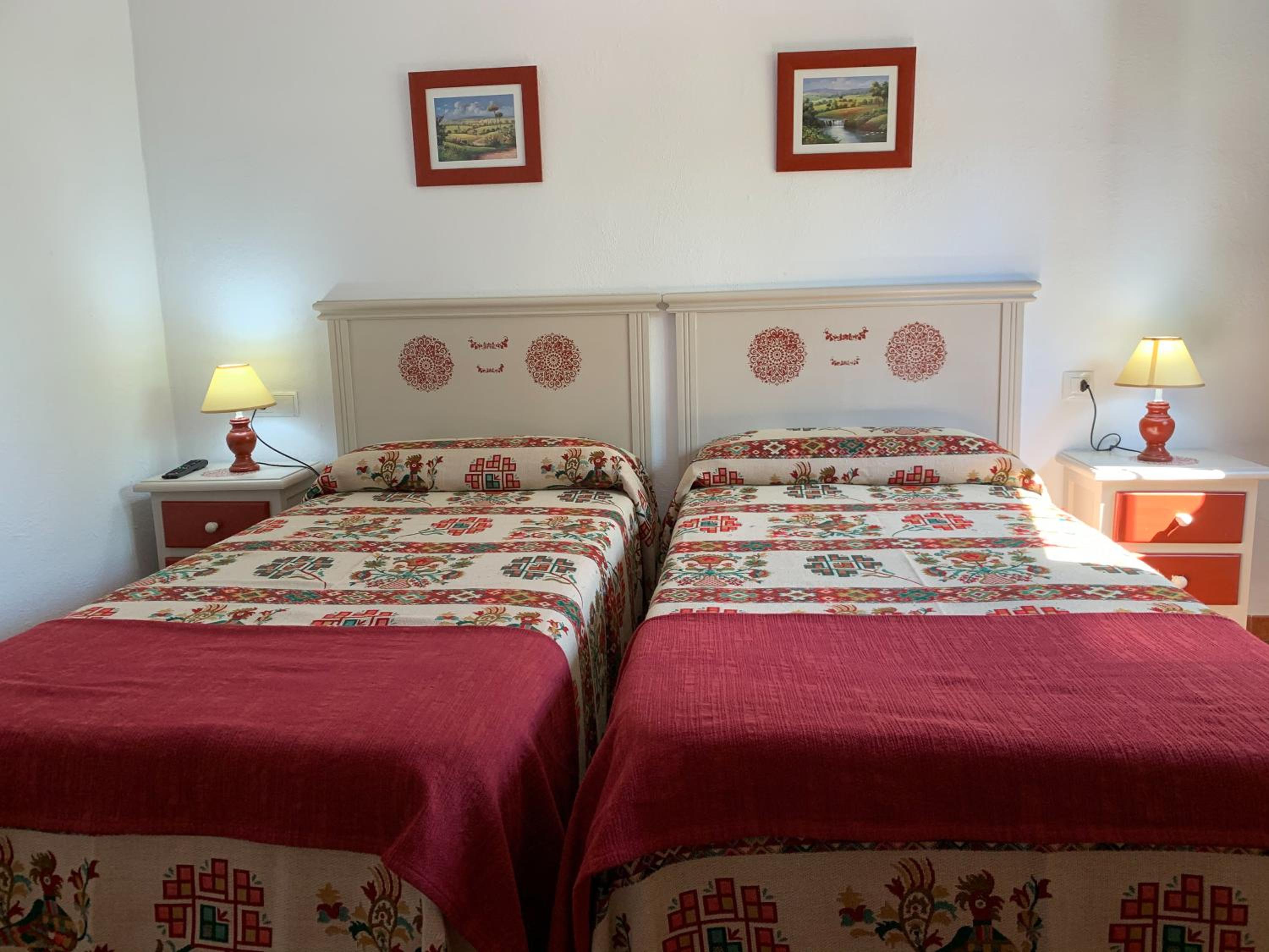 Twin Room - Photo 1