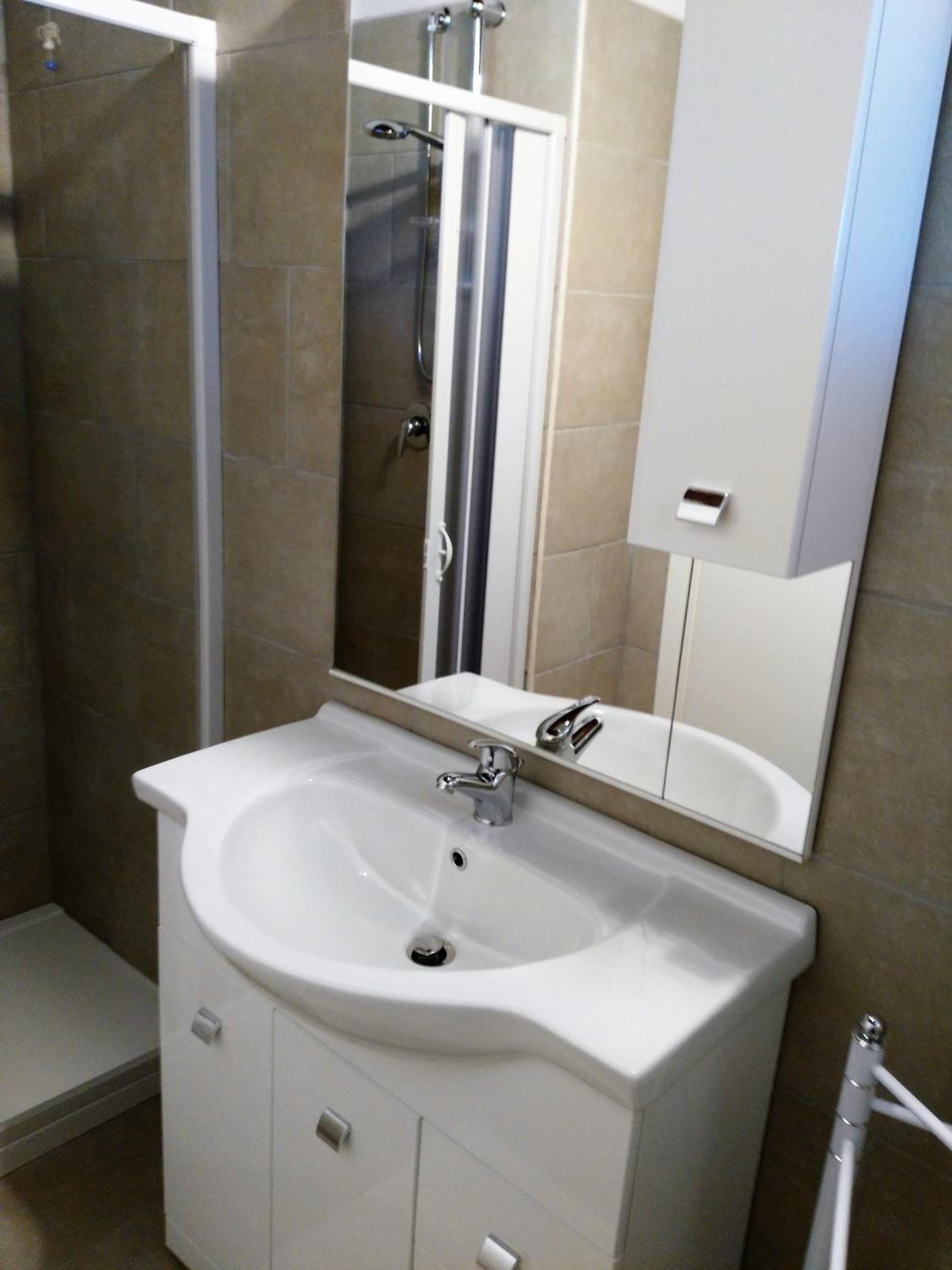 Deluxe Double Room - Photo 17