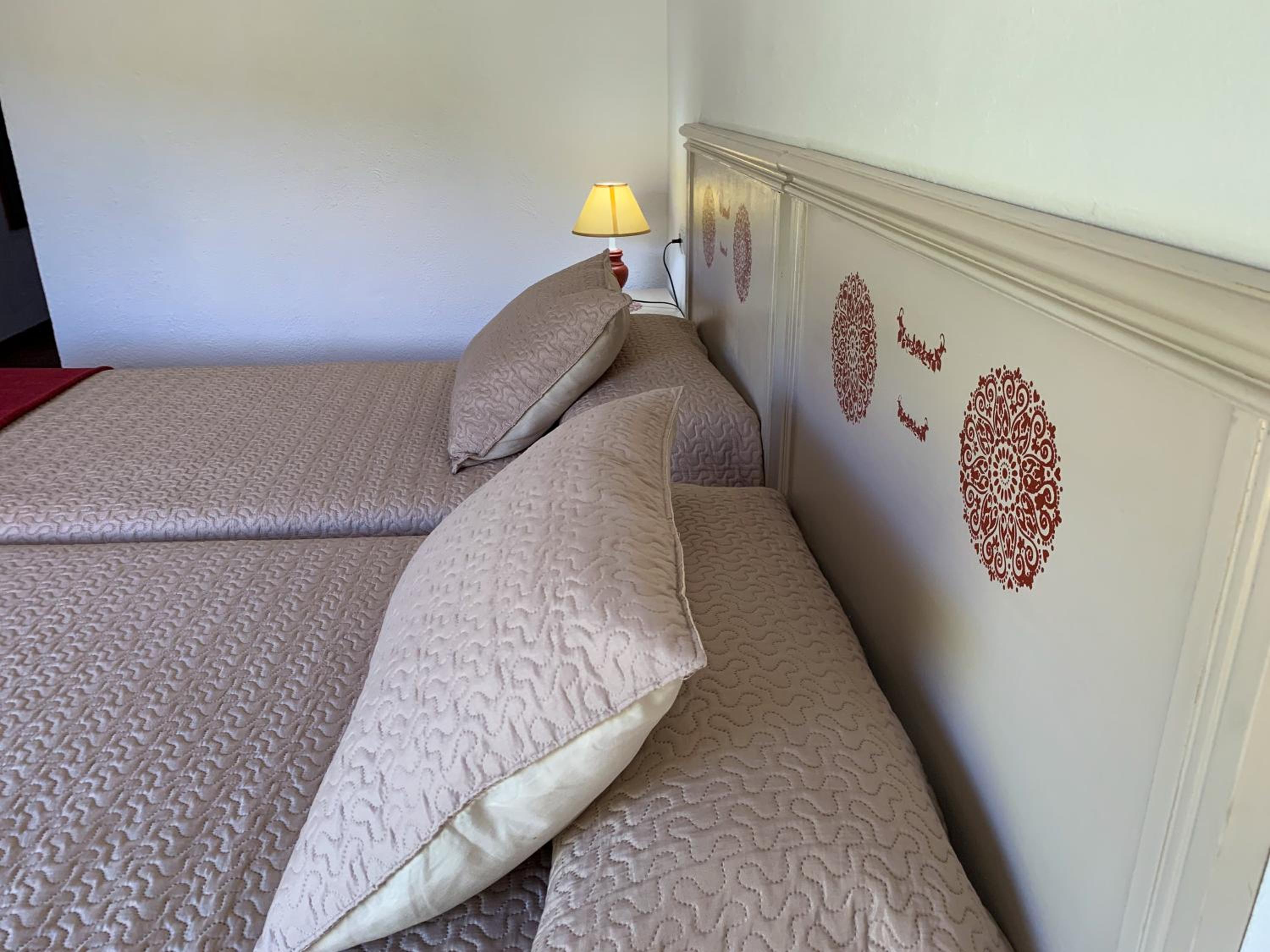 Standard Double or Twin Room with Balcony - Photo 12