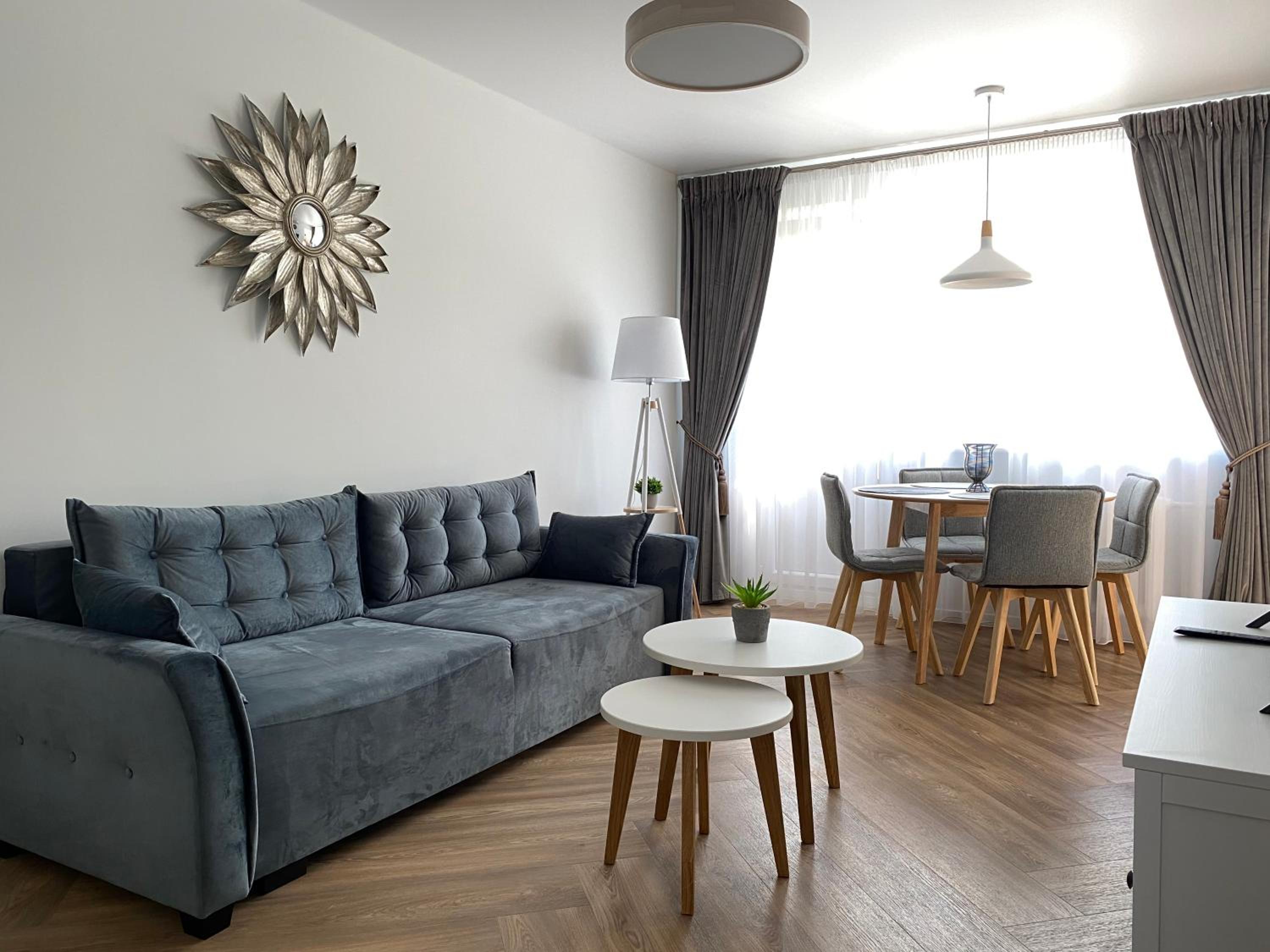 One-Bedroom Apartment photo 1