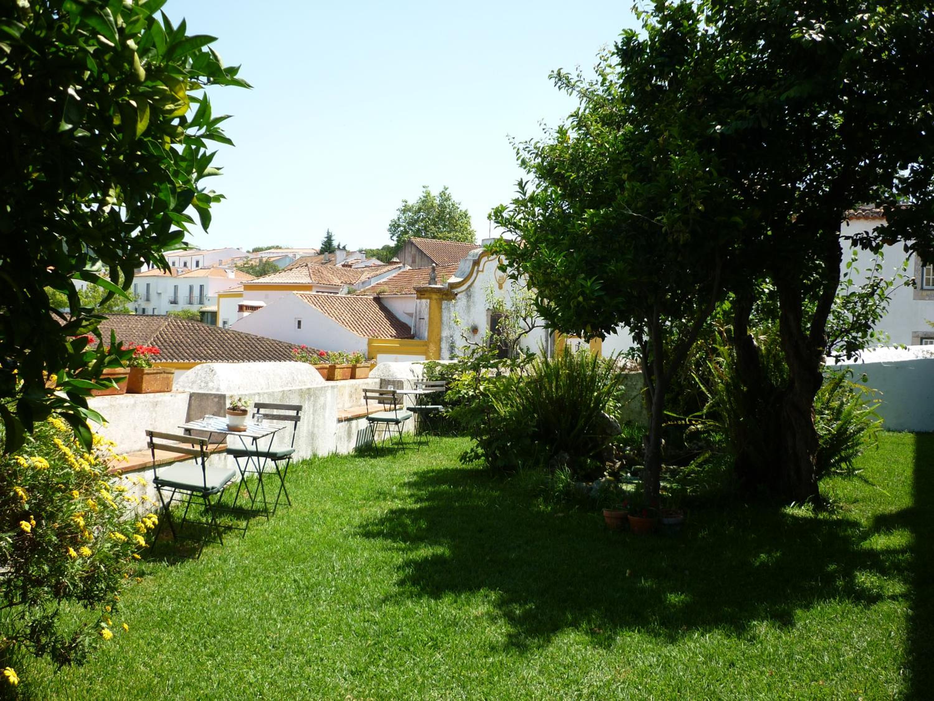 Deluxe Double or Twin Room with Garden View photo 3