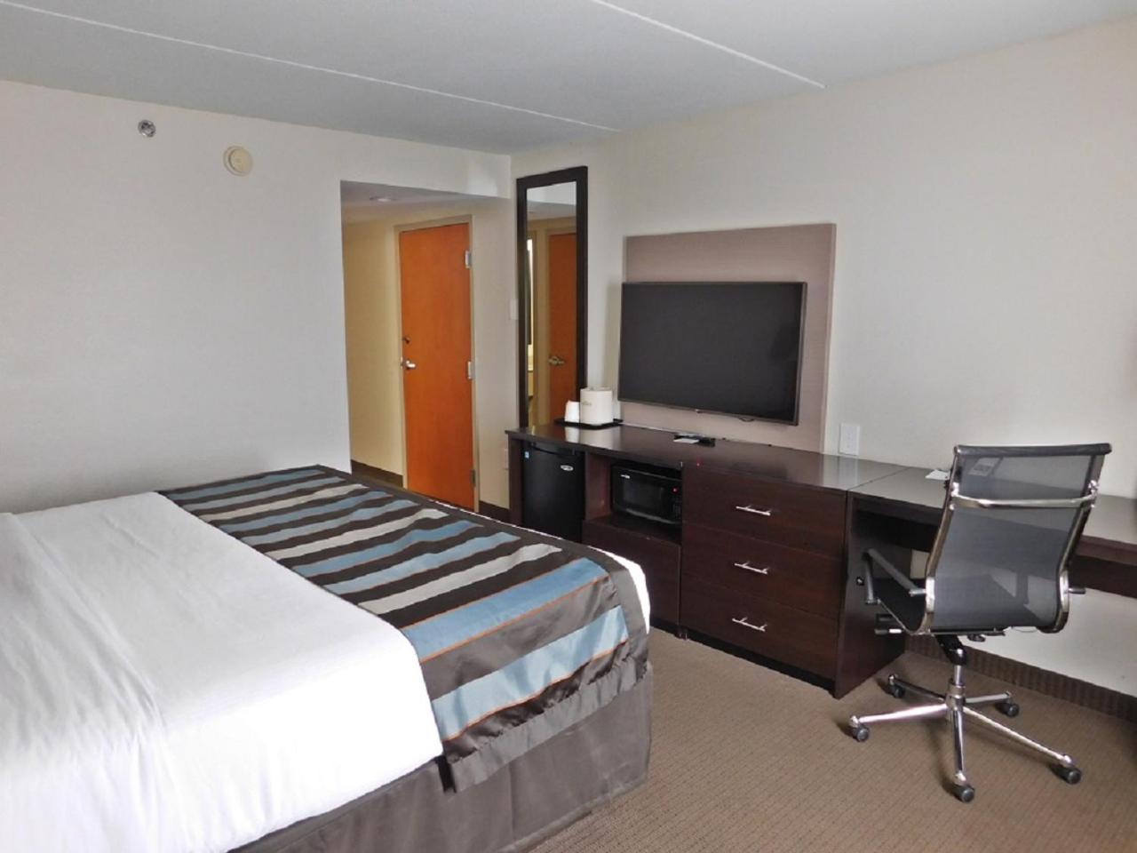 King Room - Mobility Access/Non-Smoking - Photo 3