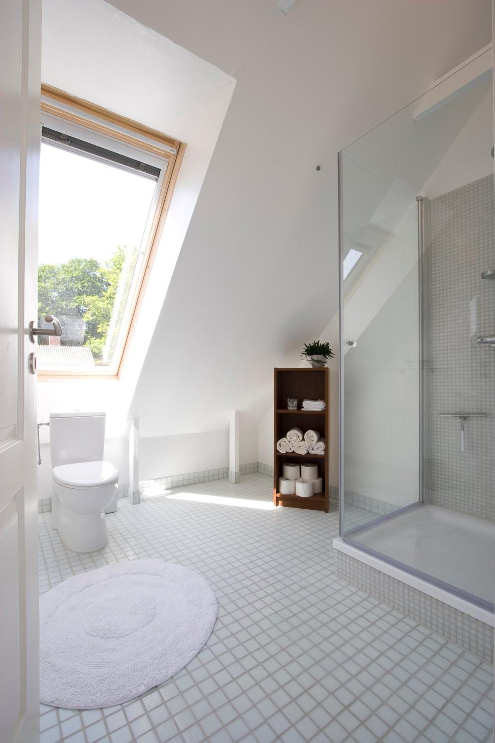 Double or Twin Room with Shared Bathroom photo 3