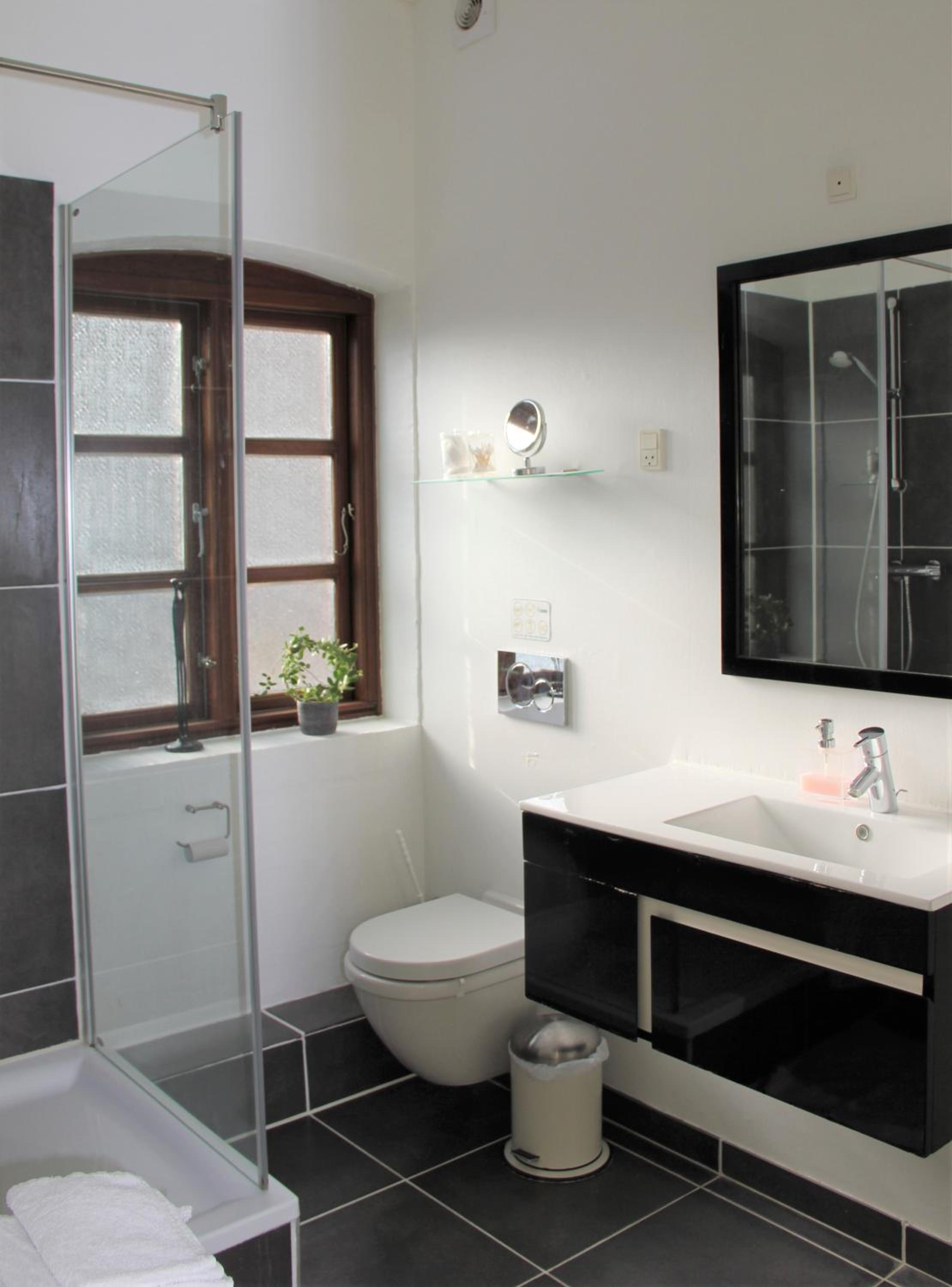 Two-Bedroom Apartment photo 2