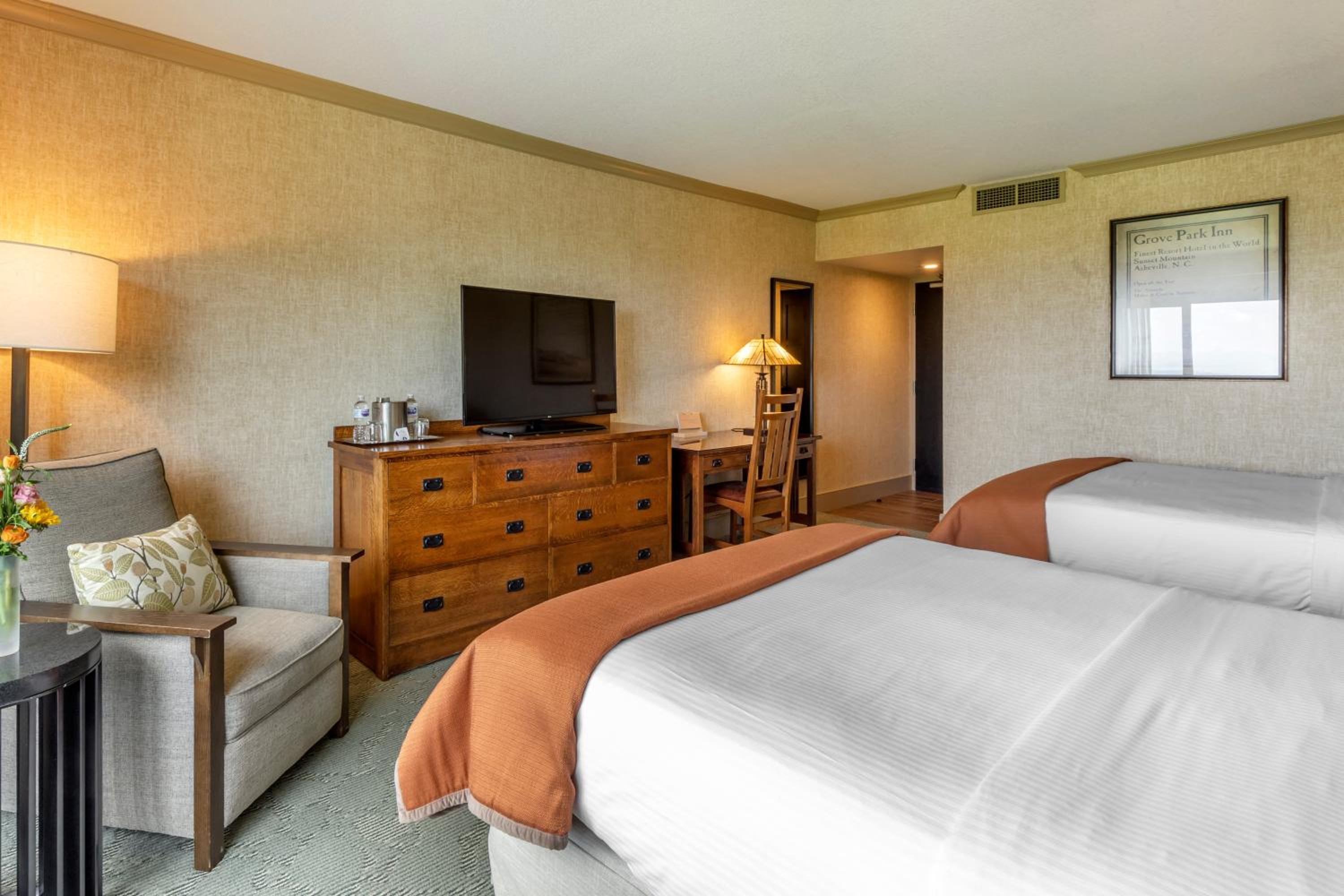 Resort Room with Two Queen Beds - Photo 7