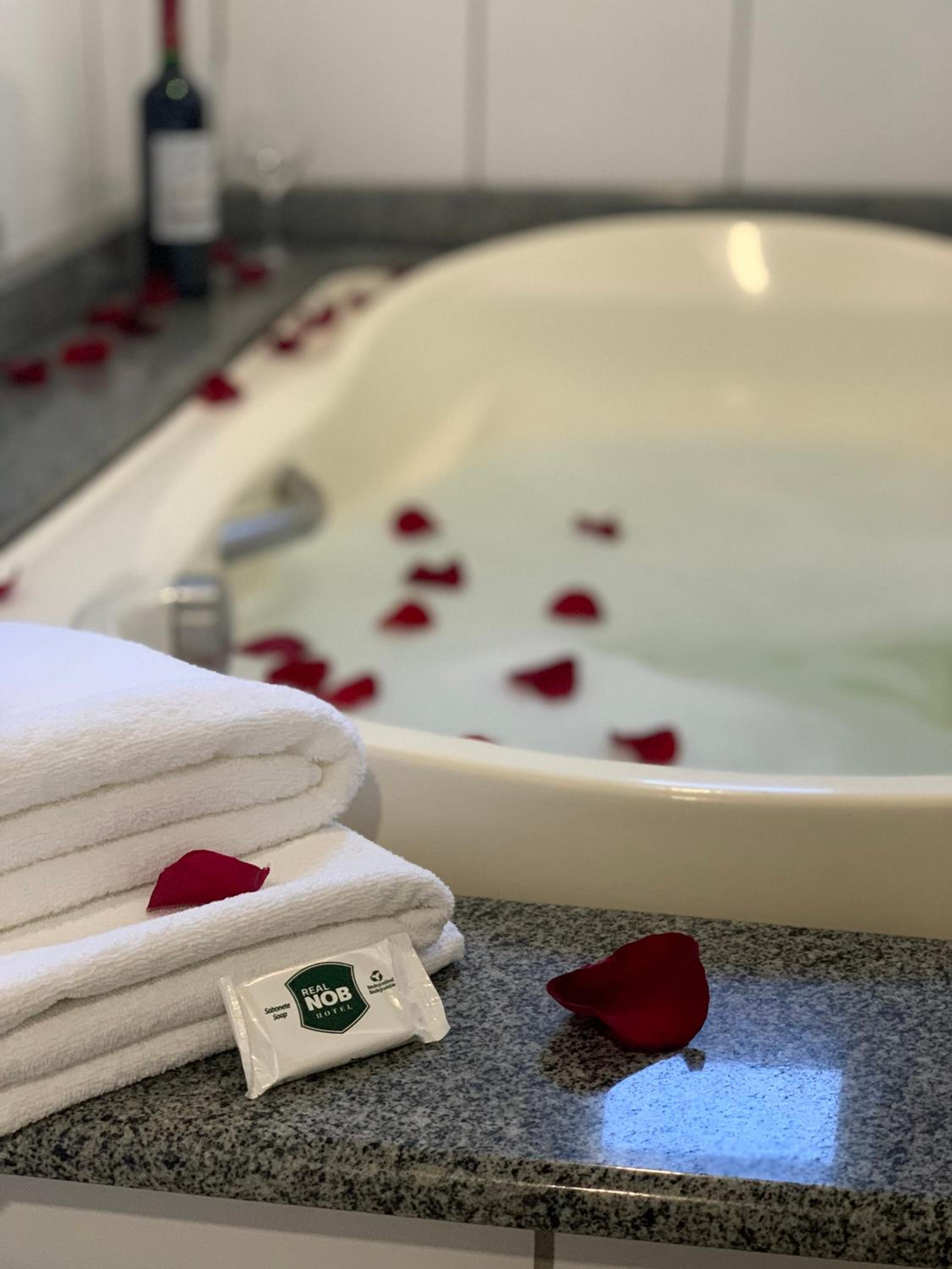 Deluxe Double Room with Bath photo 3