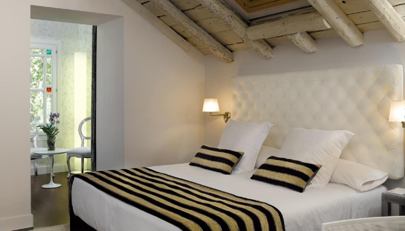 Deluxe Double or Twin Room with Lake View photo 3