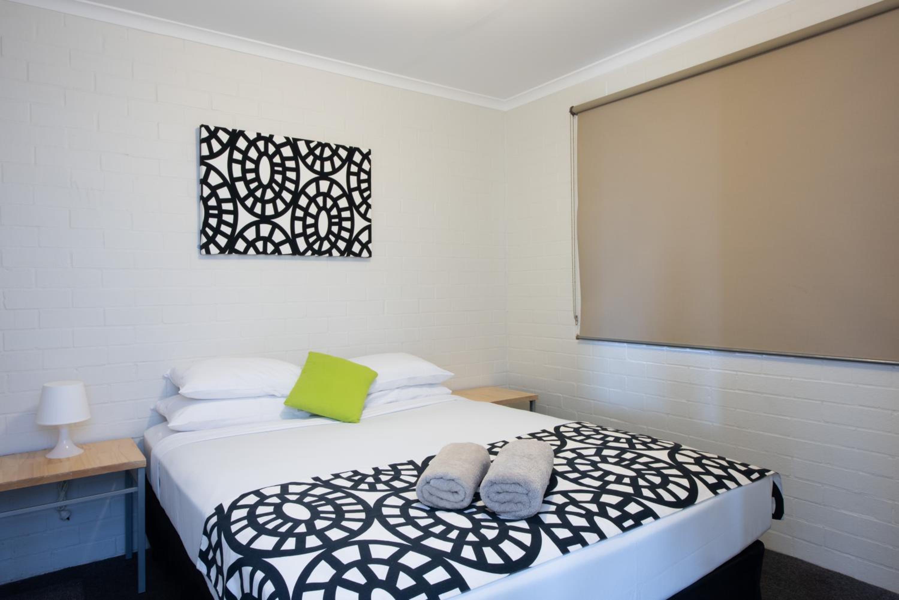 Three-Bedroom Apartment photo 2