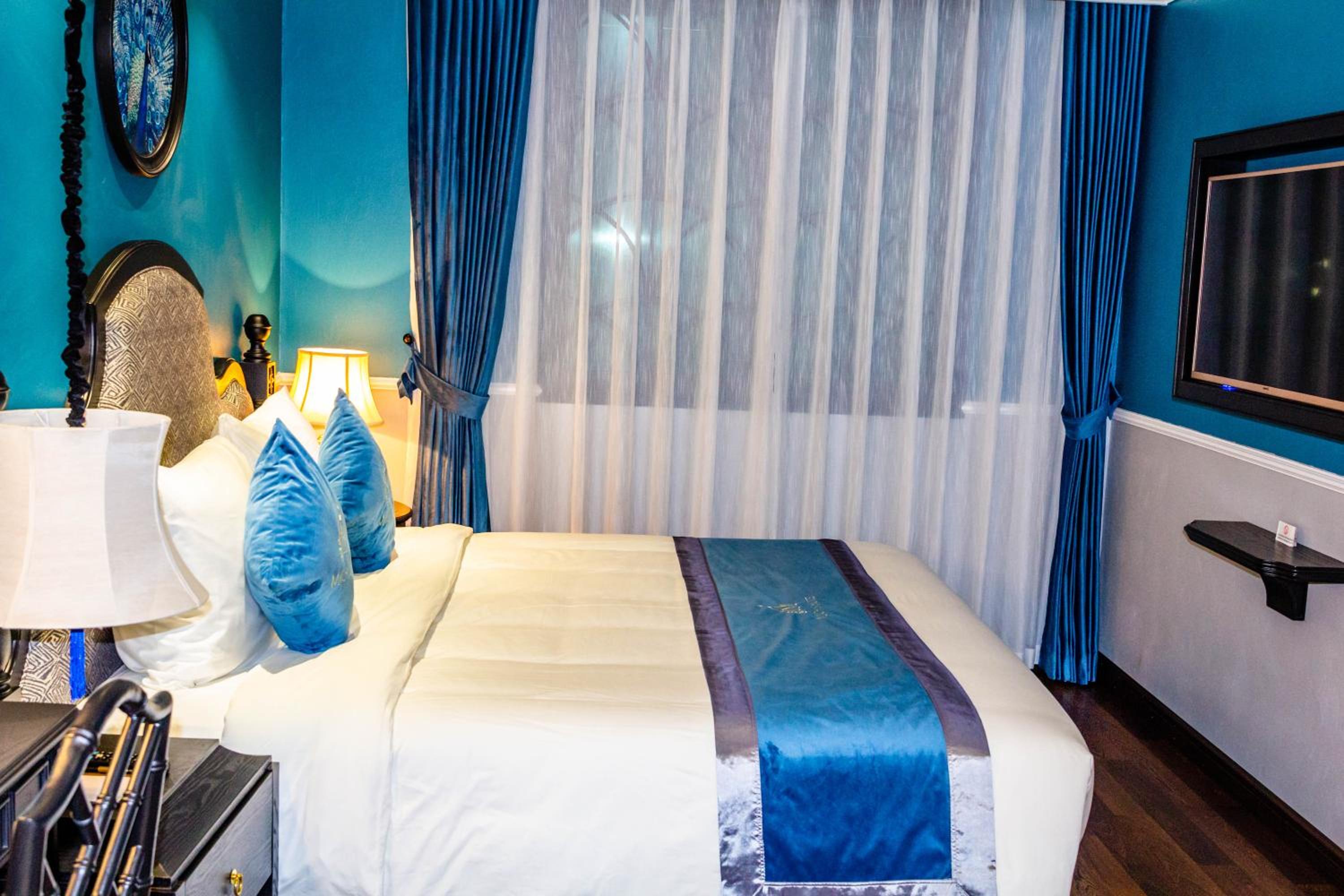 Deluxe Double Room - Photo 12