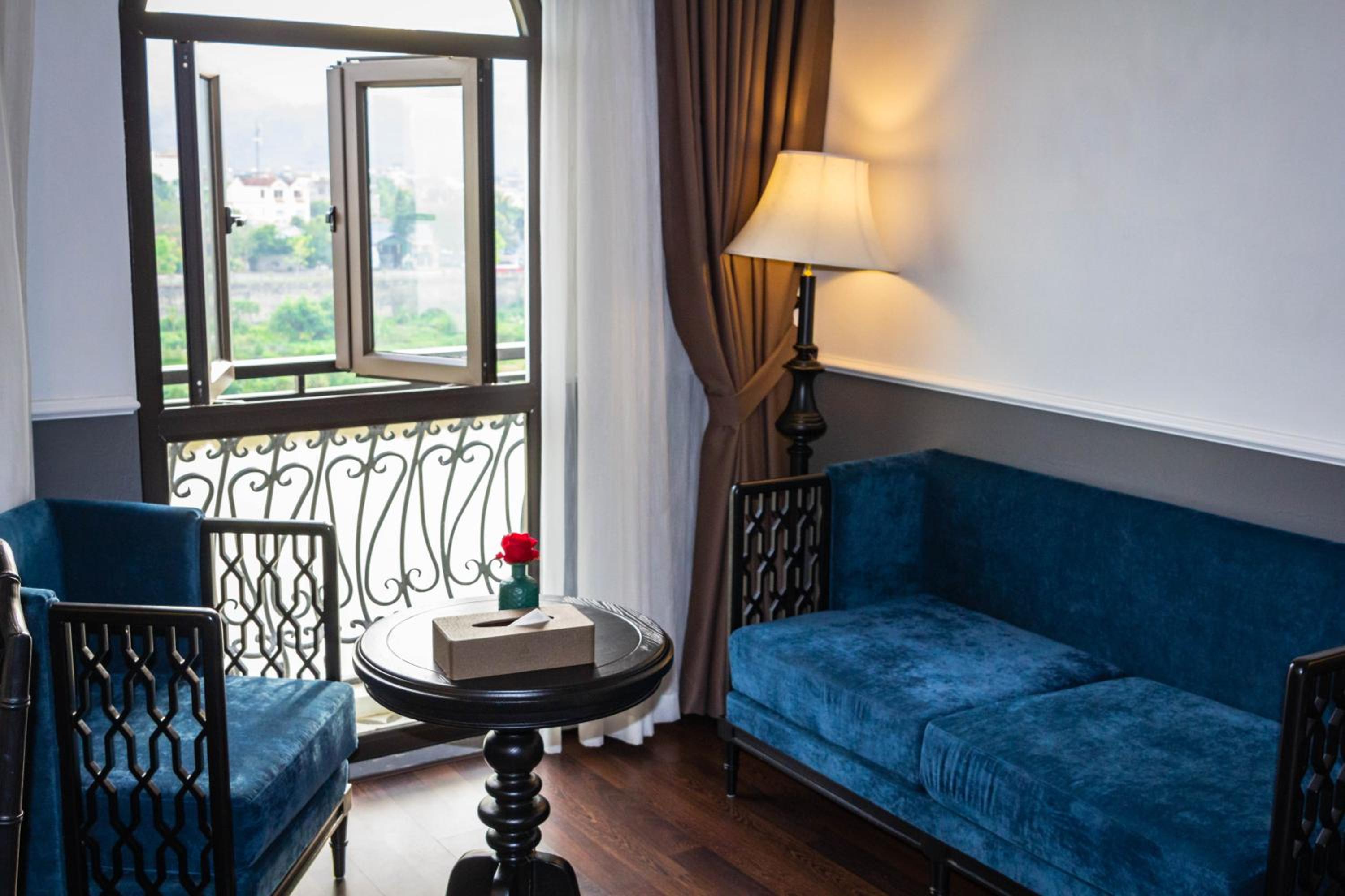 Twin Room with View - Photo 19