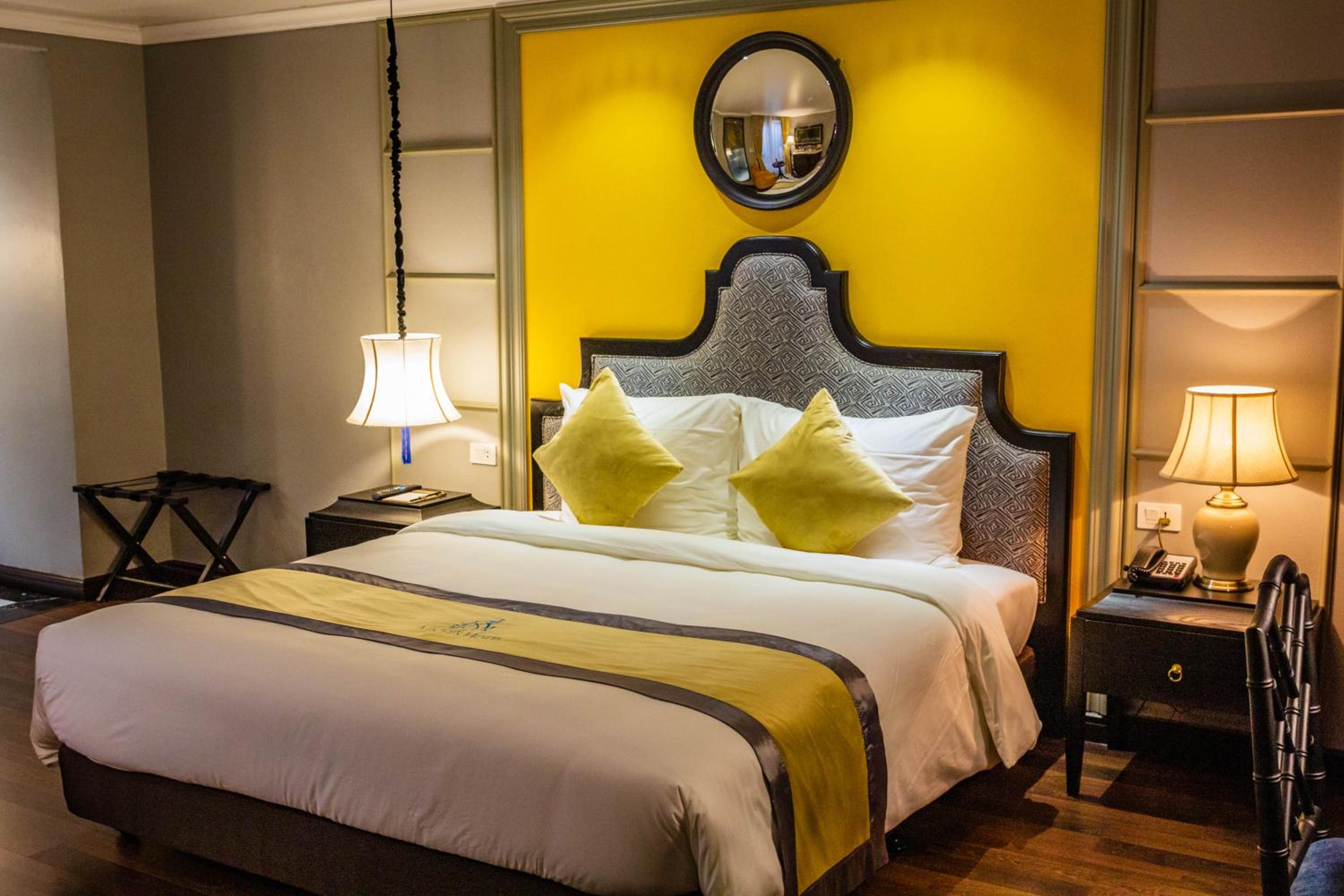 Large Double Room - Photo 8