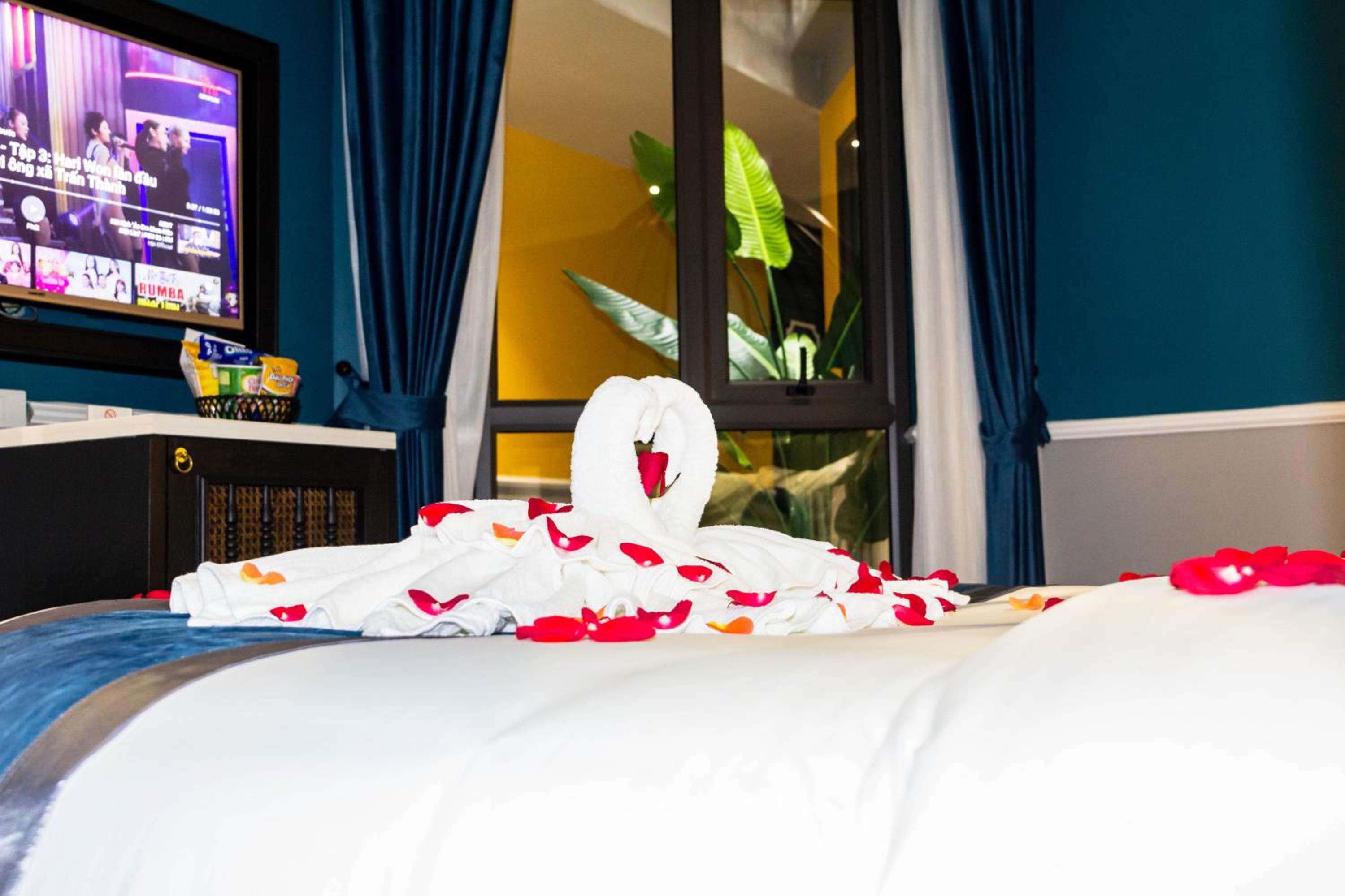 Large Double Room - Photo 15