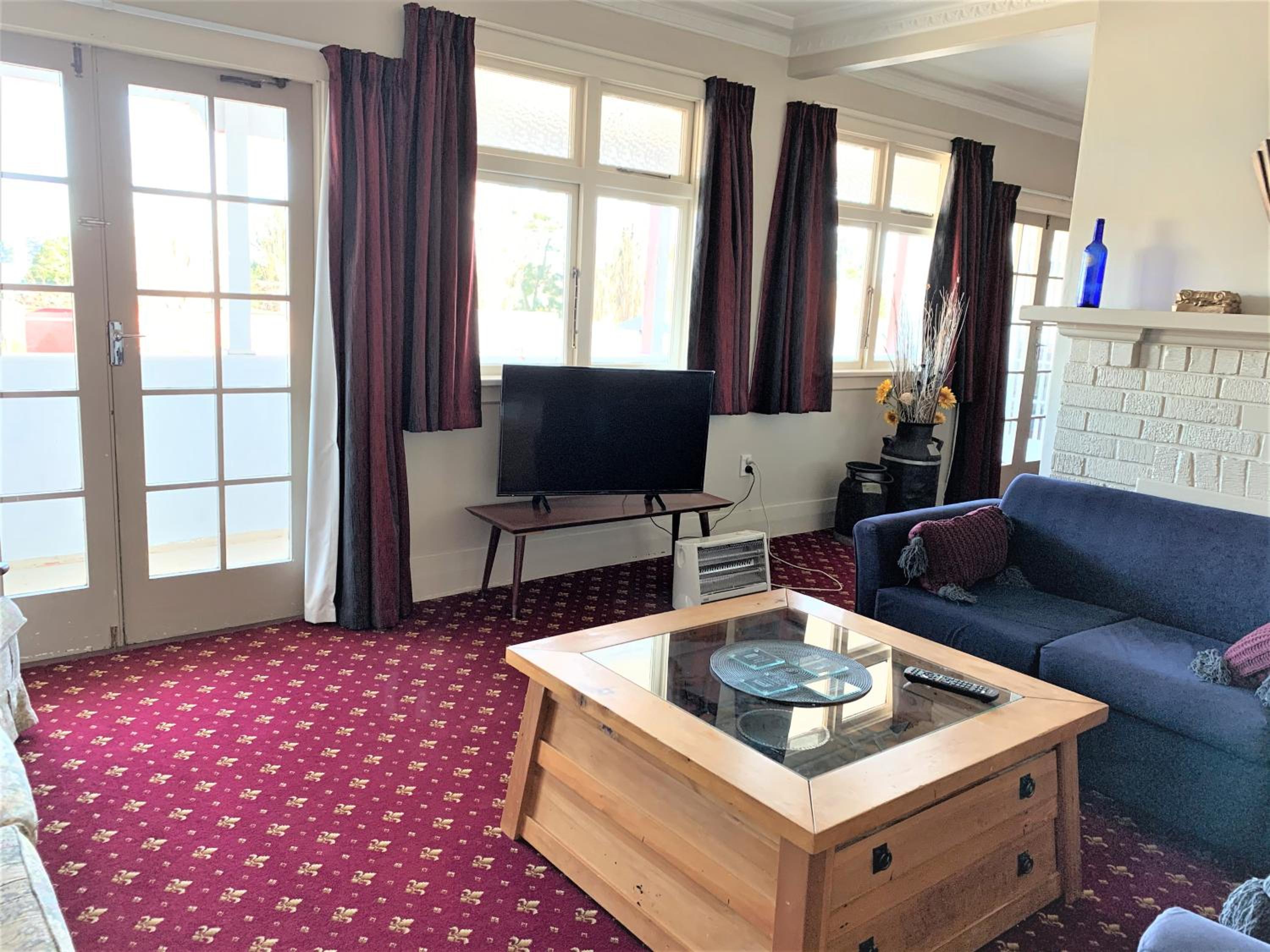 Triple Room with Private Bathroom photo 3