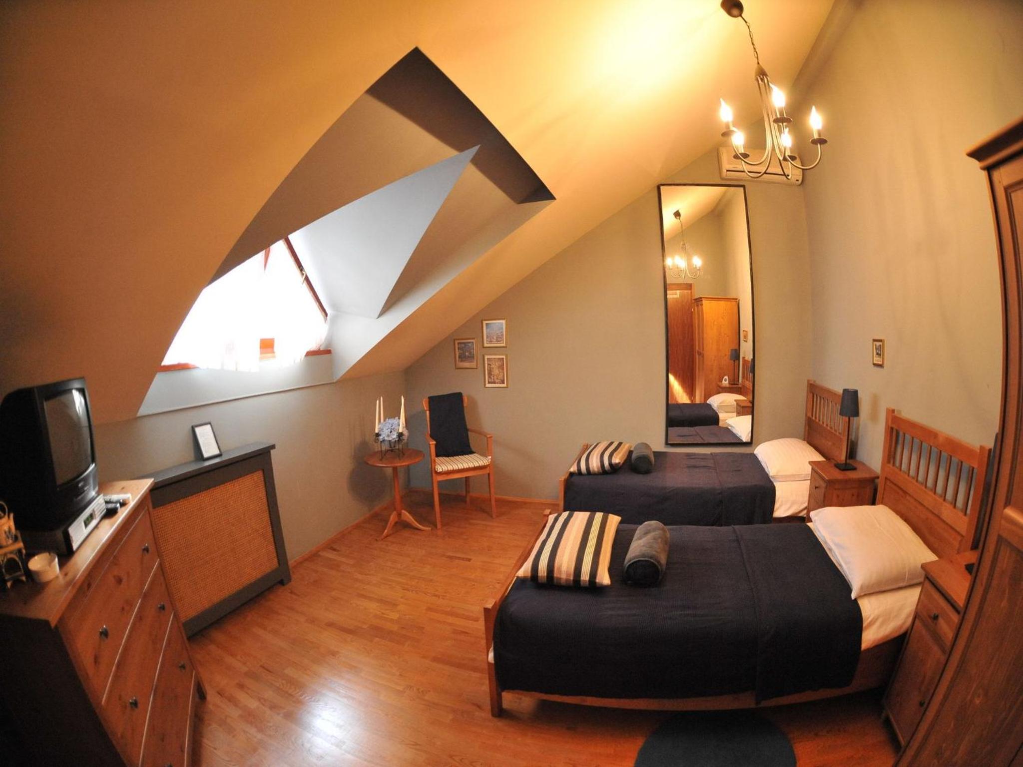 Twin Room with Bathroom