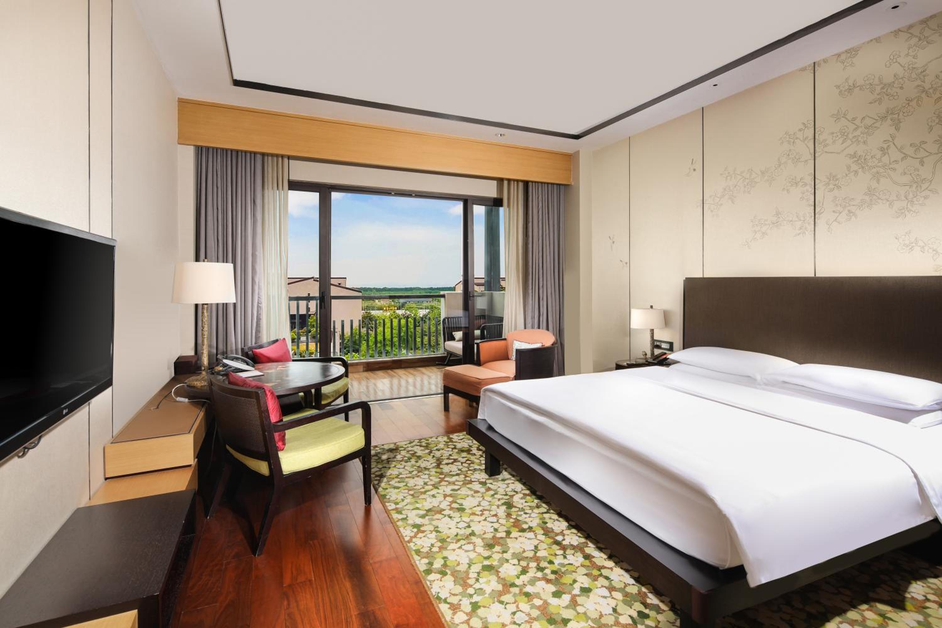 King Room with Garden View