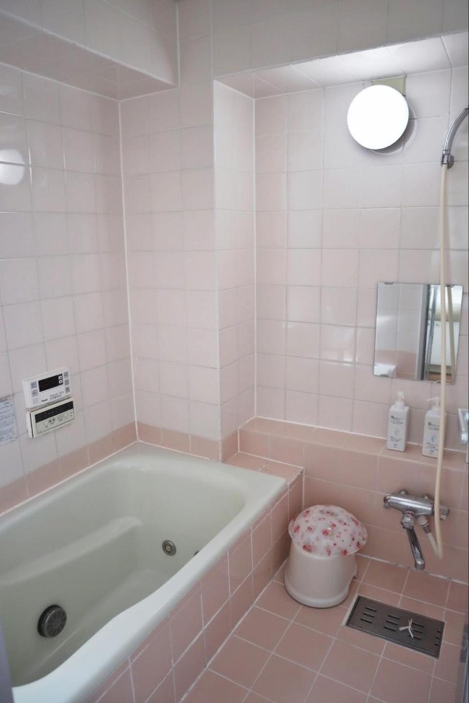 Apartment with Tatami Area 402 - Pet friendly - Photo 2