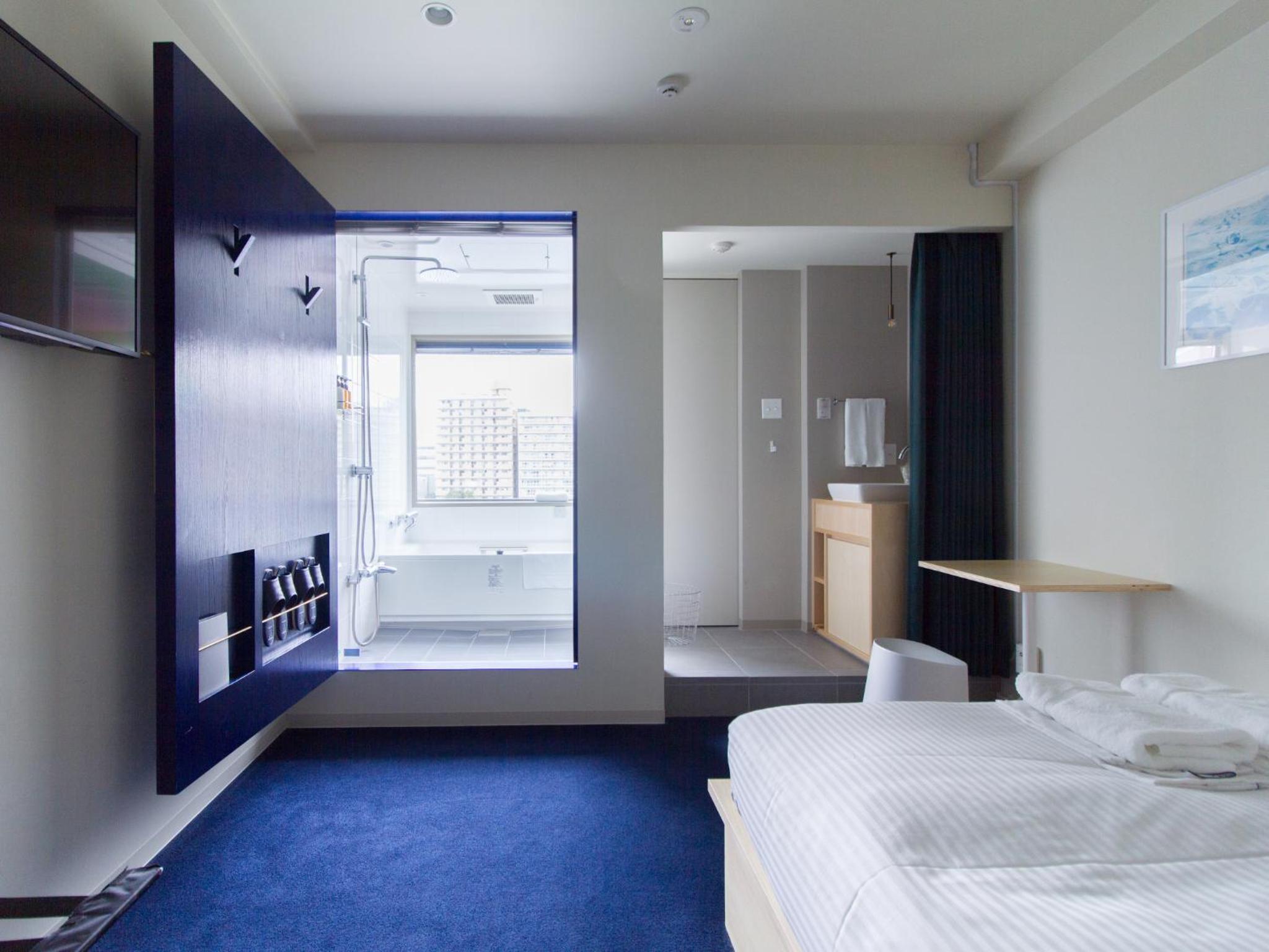 Standard Queen Room with River View photo 3