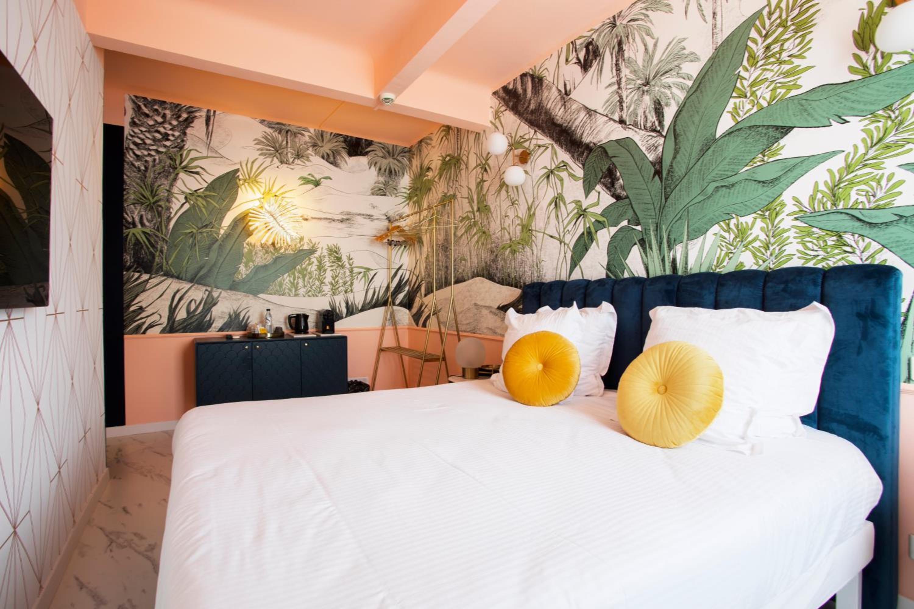 Superior Double Room - Photo 8