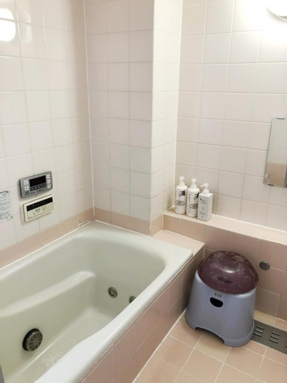 Two-Bedroom Apartment 602- Pet friendly - Photo 6